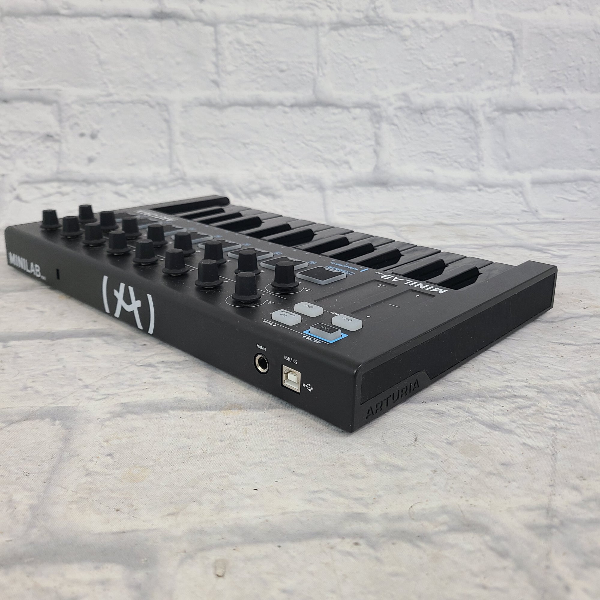 Arturia Minilab MKII Midi Controller