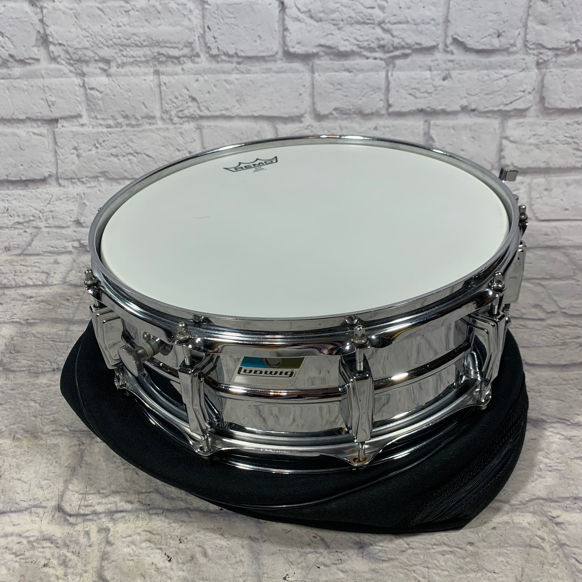Vintage 1979 Ludwig Supraphonic 10 Lug Blue Olive Pointed Badge 14 x 5 Snare