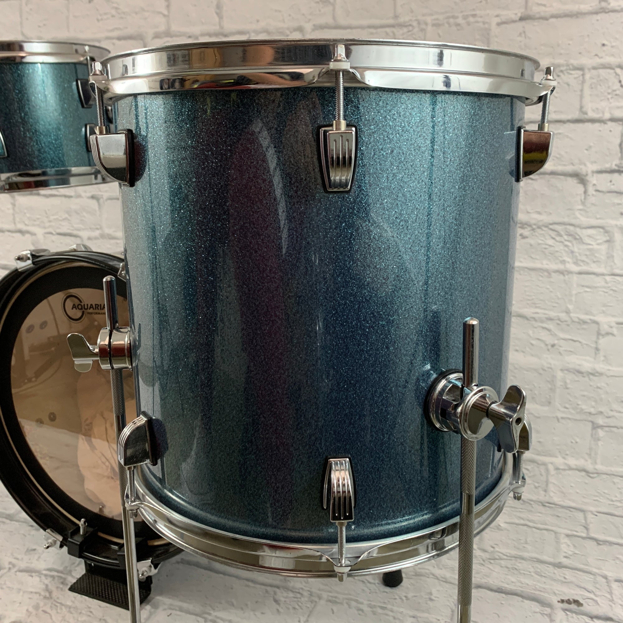 Ludwig Breakbeats 16 BD / 13 FL / 10 RT /14 SD - Azure Sparkle Drum Kit w/ Bags