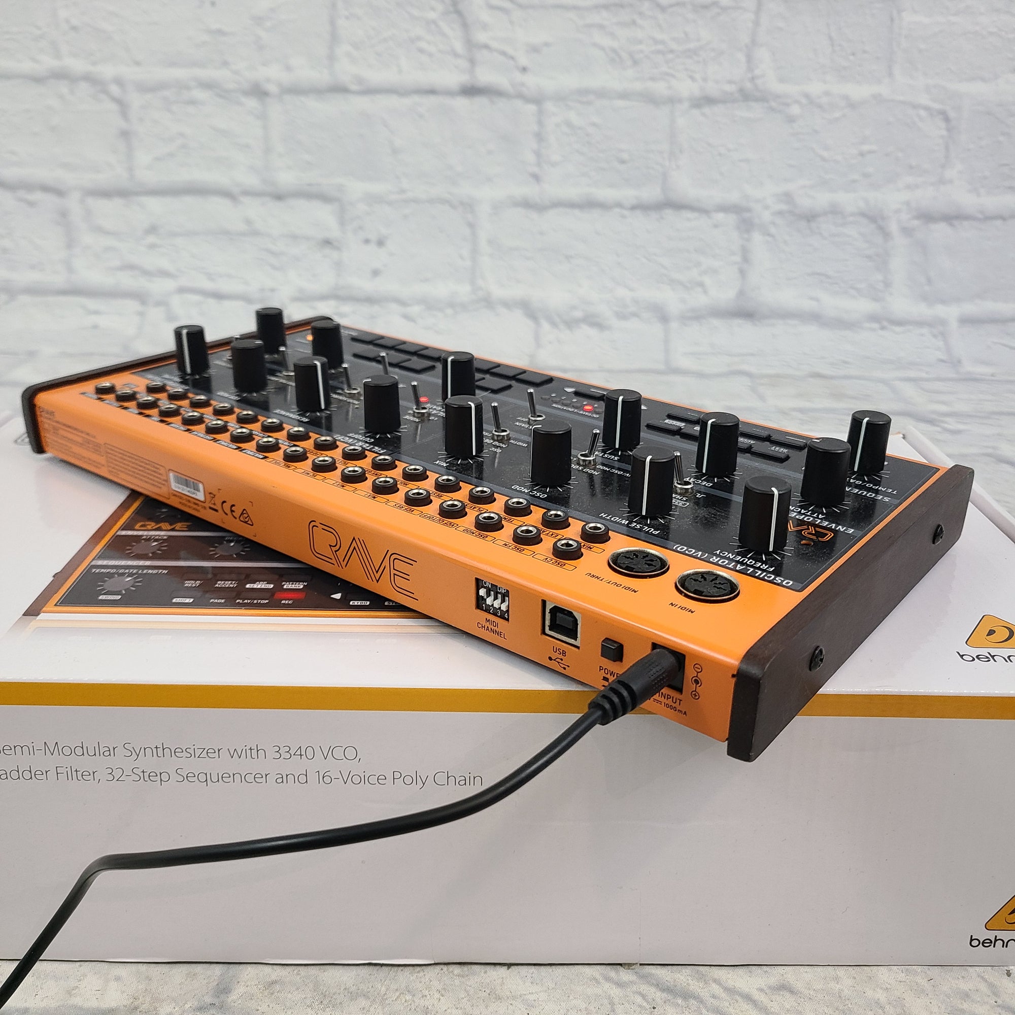 Behringer Crave Analogue Semi-Modular Synth