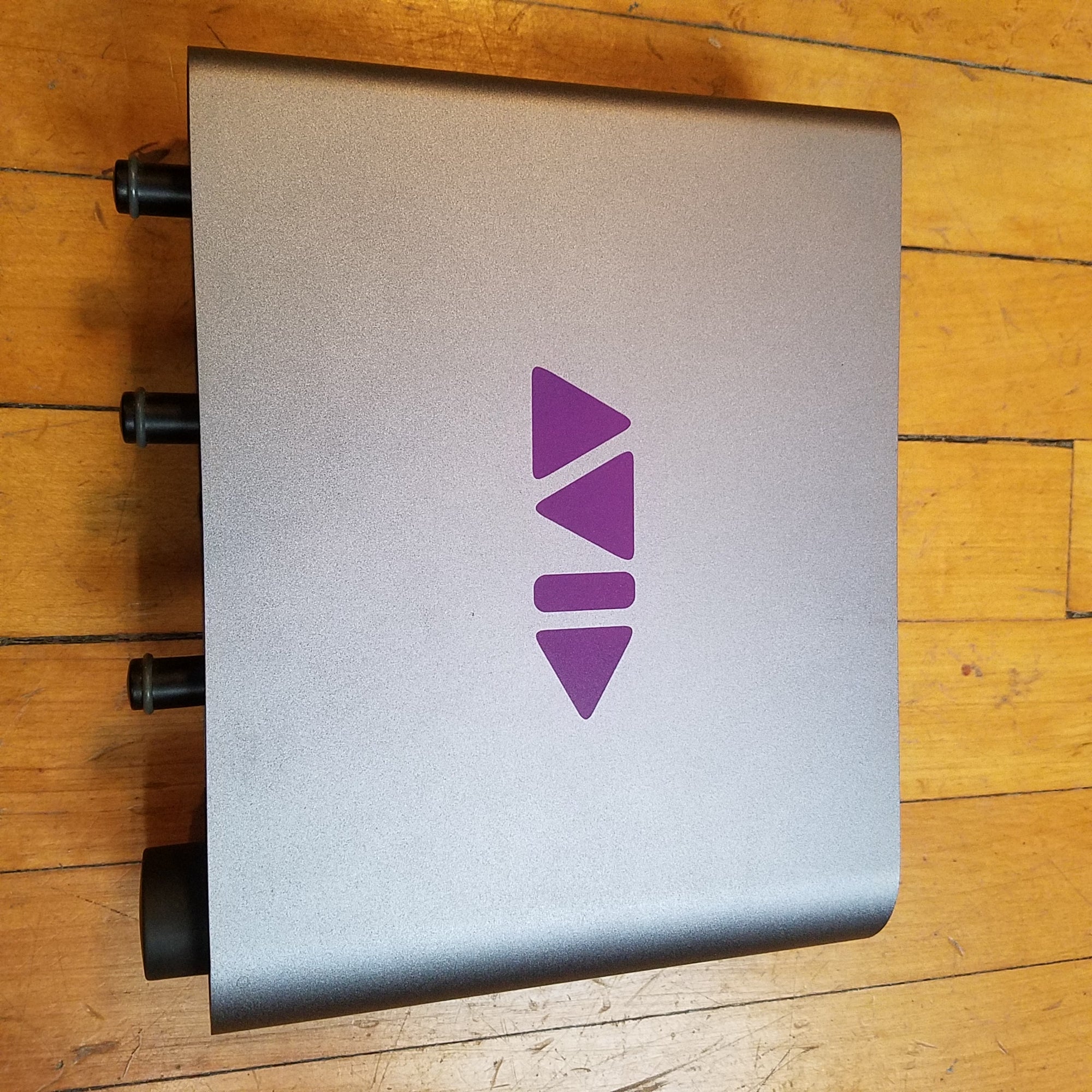 Avid MBOX 4X4 Audio Interface for Mac and Windows