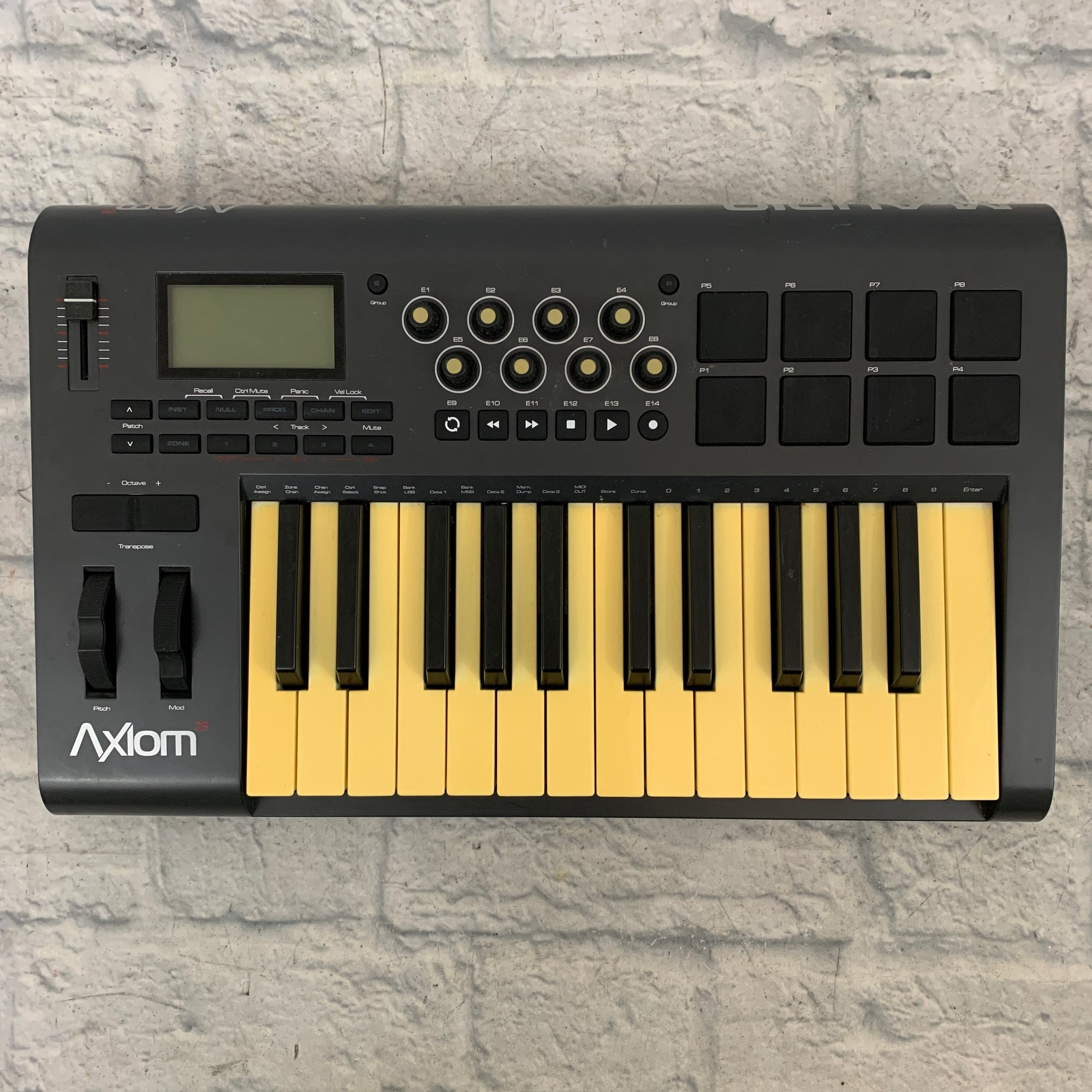 M-Audio Axiom 25 MIDI Controller with USB