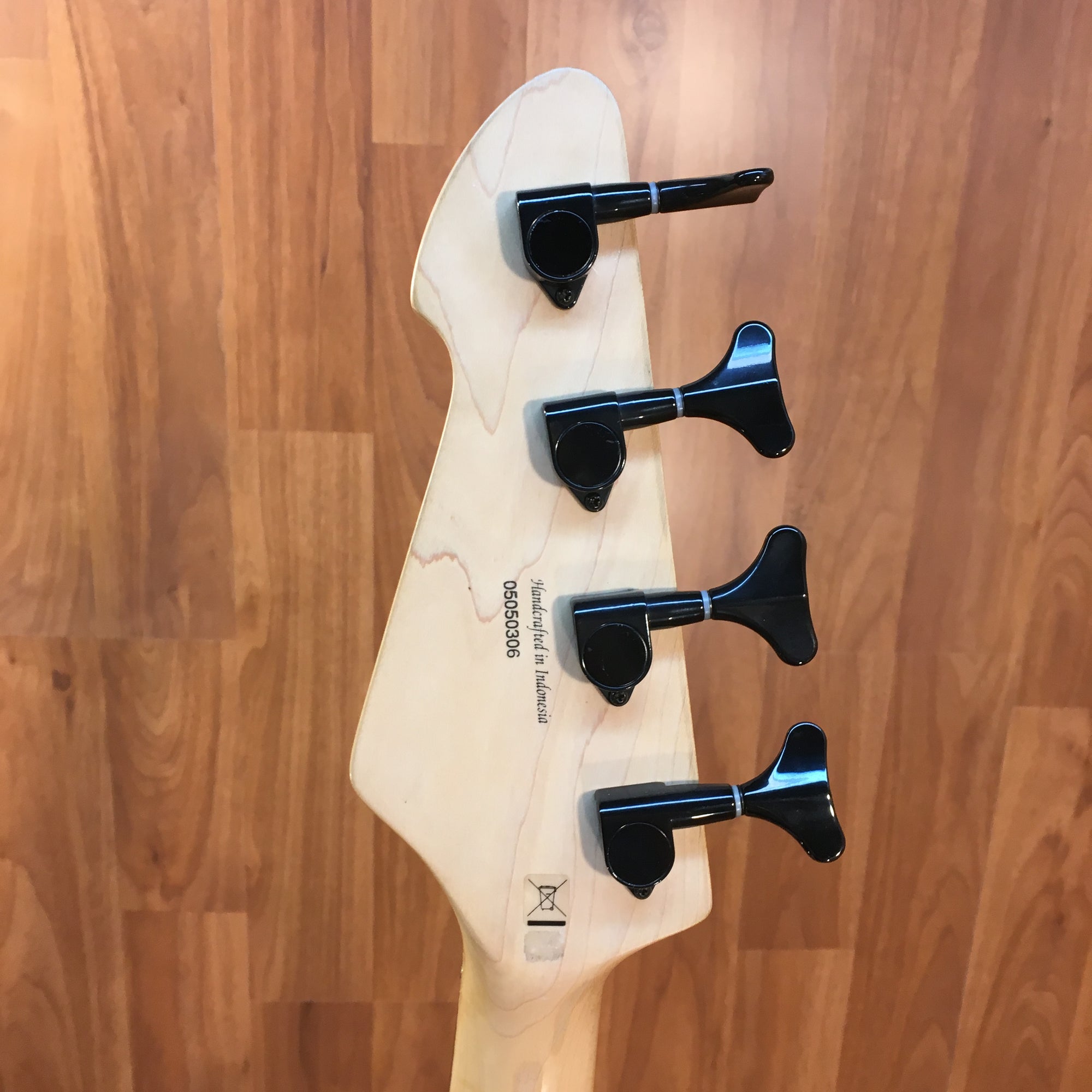 ** Peavey Millinnium ACBXP Bass