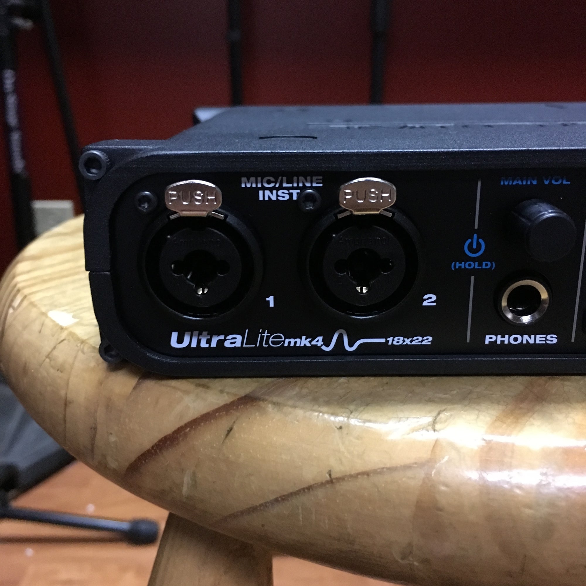 MOTU UltraLite Mk4 USB Interface w/PS - Evolution Music