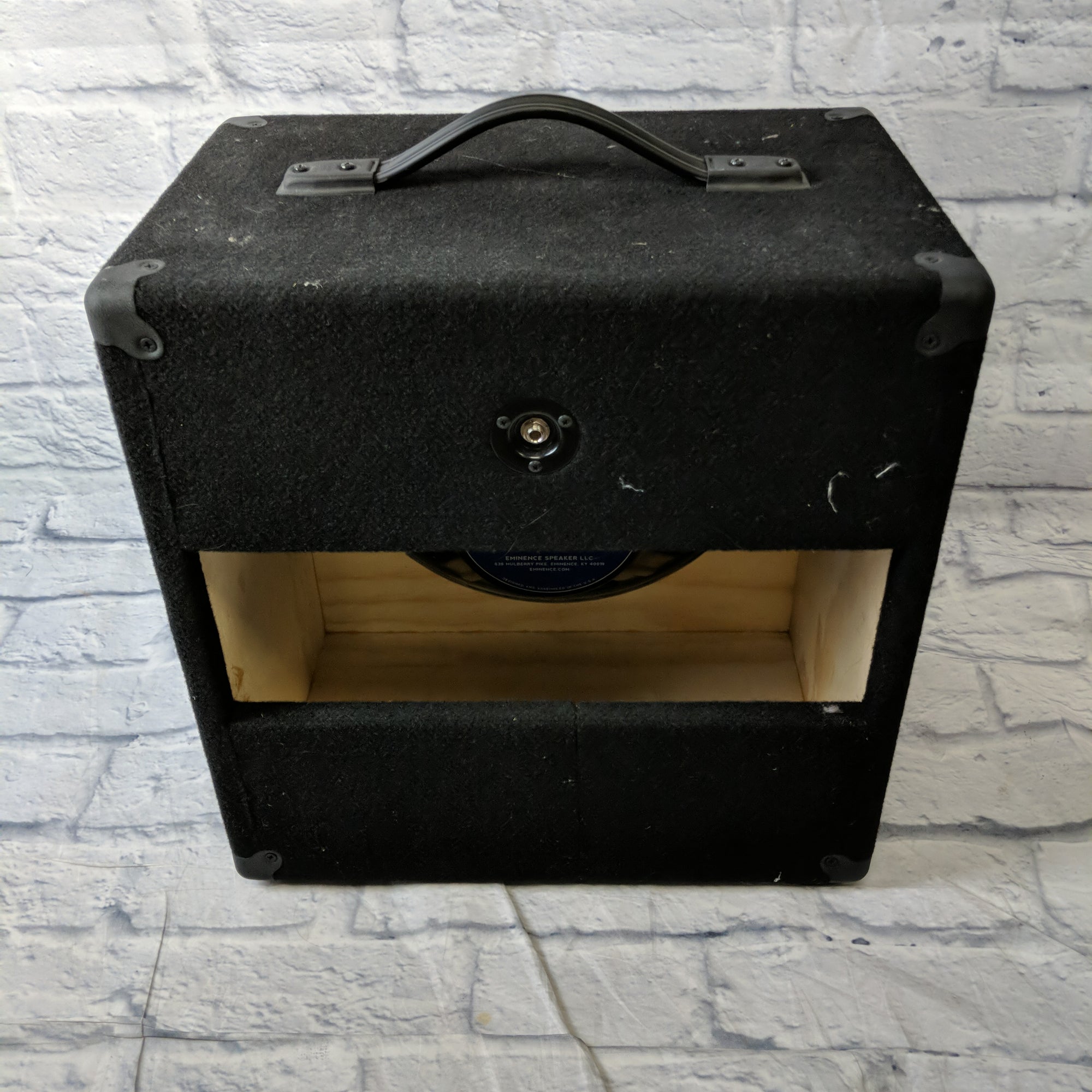 Roland 15" guitar cab loaded with an Eminence 1518