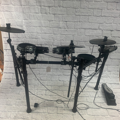 Alesis Nitro Mesh Head Electric Drum Kit