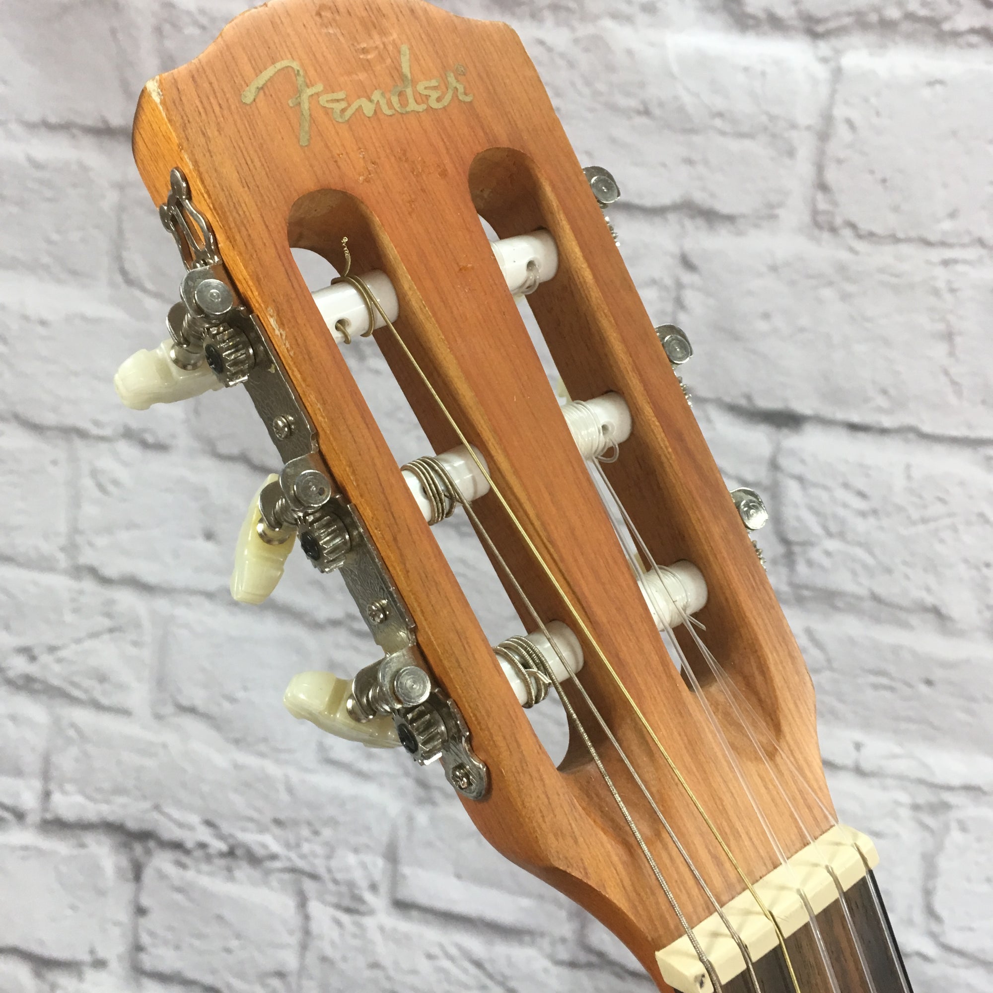 Fender ESC105 Classical w/ Road Runner Case