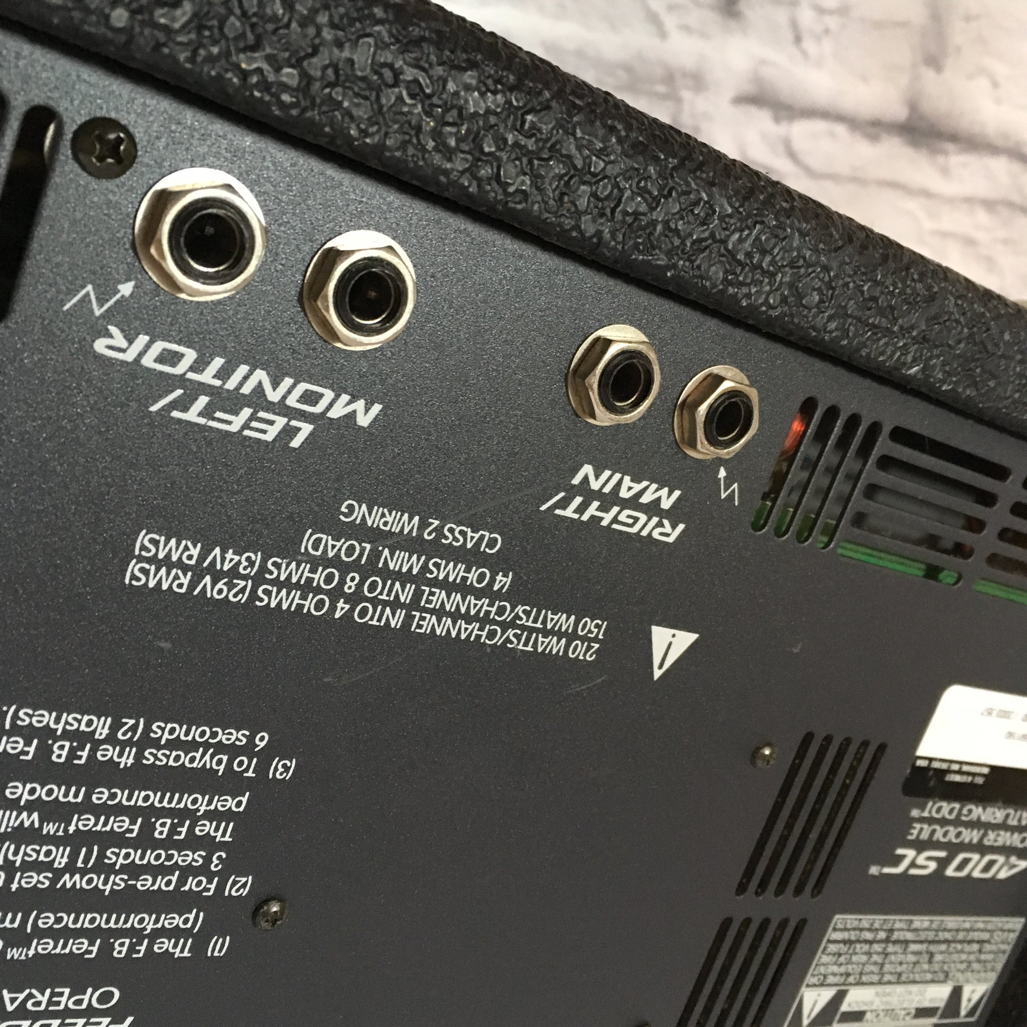 XR 684f Powered Mixer 400 Watt - Evolution Music