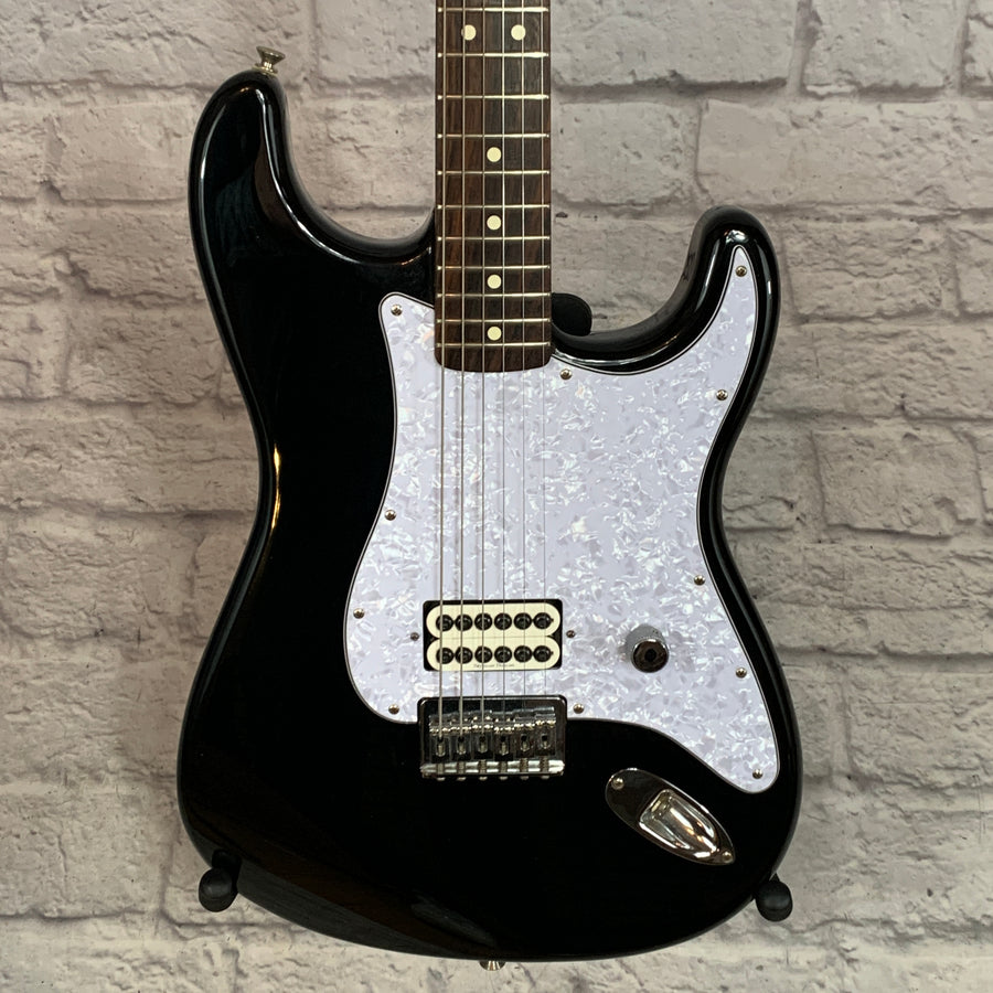 Fender Tom DeLonge Stratocaster Black w/ Roadrunner Hard Case