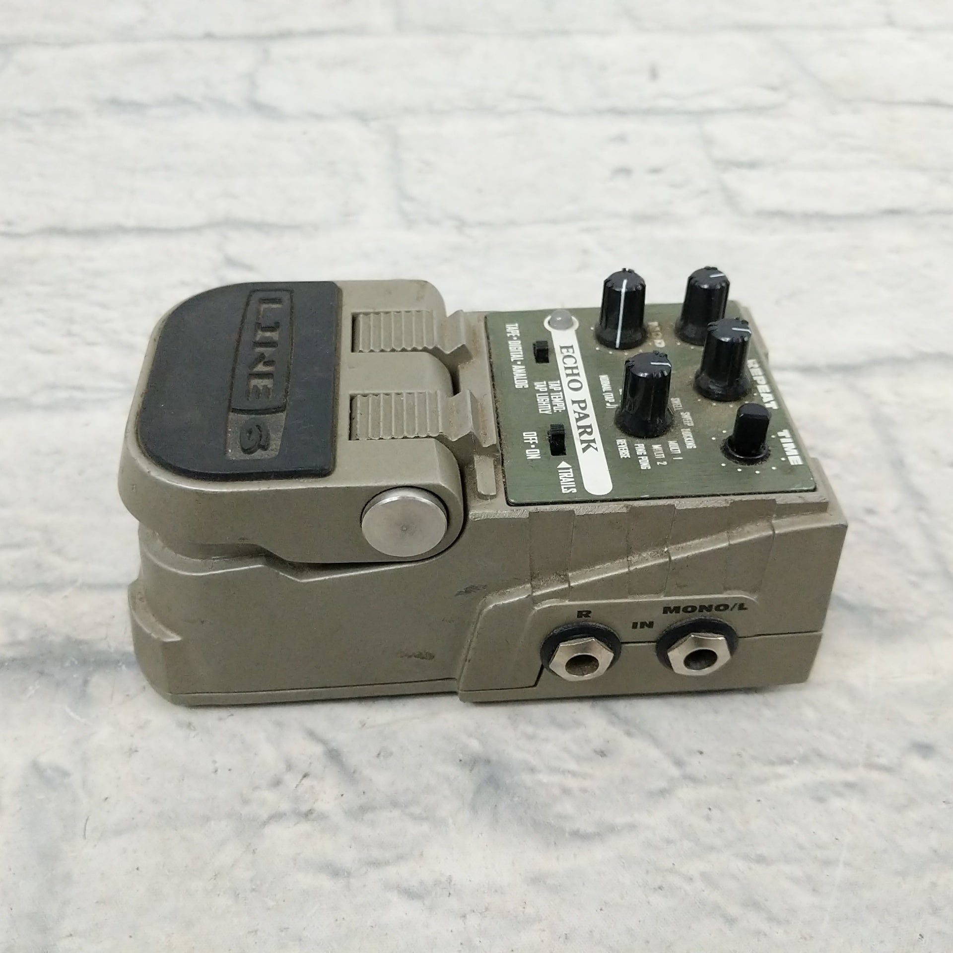 Line 6 Echo Park Delay Pedal