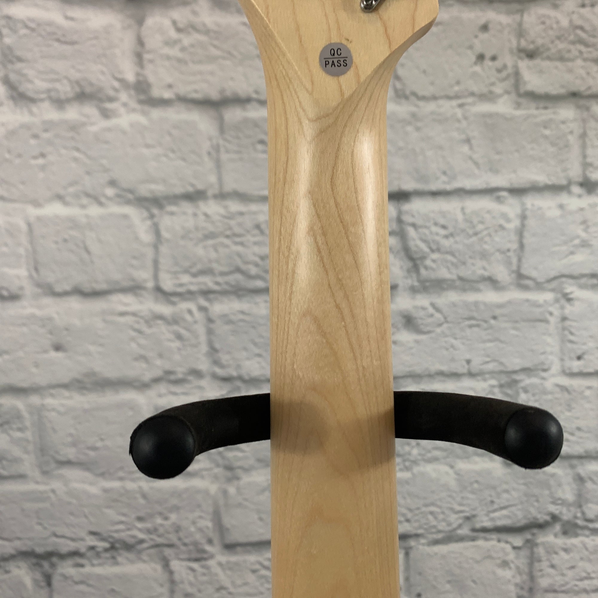 Nashville Guitar Works 135 Double Cutaway - Ivory, Maple Fretboard