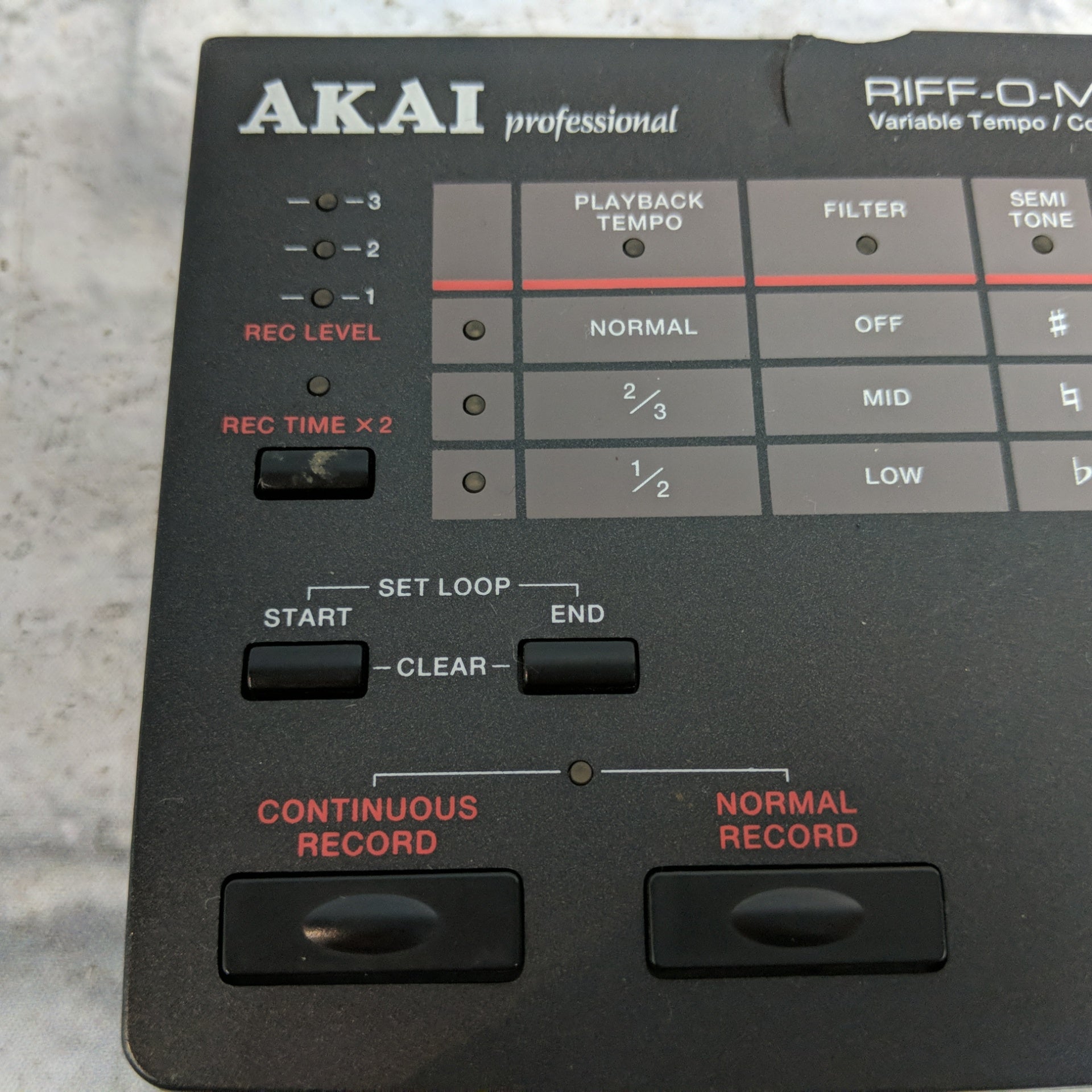 Akai Professional Riff O Matic U40 Pitch Phrase Sampler Loop Recorder Slow Down Music Pitch