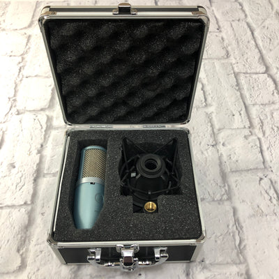 AKG Perception 220 Condenser Microphone