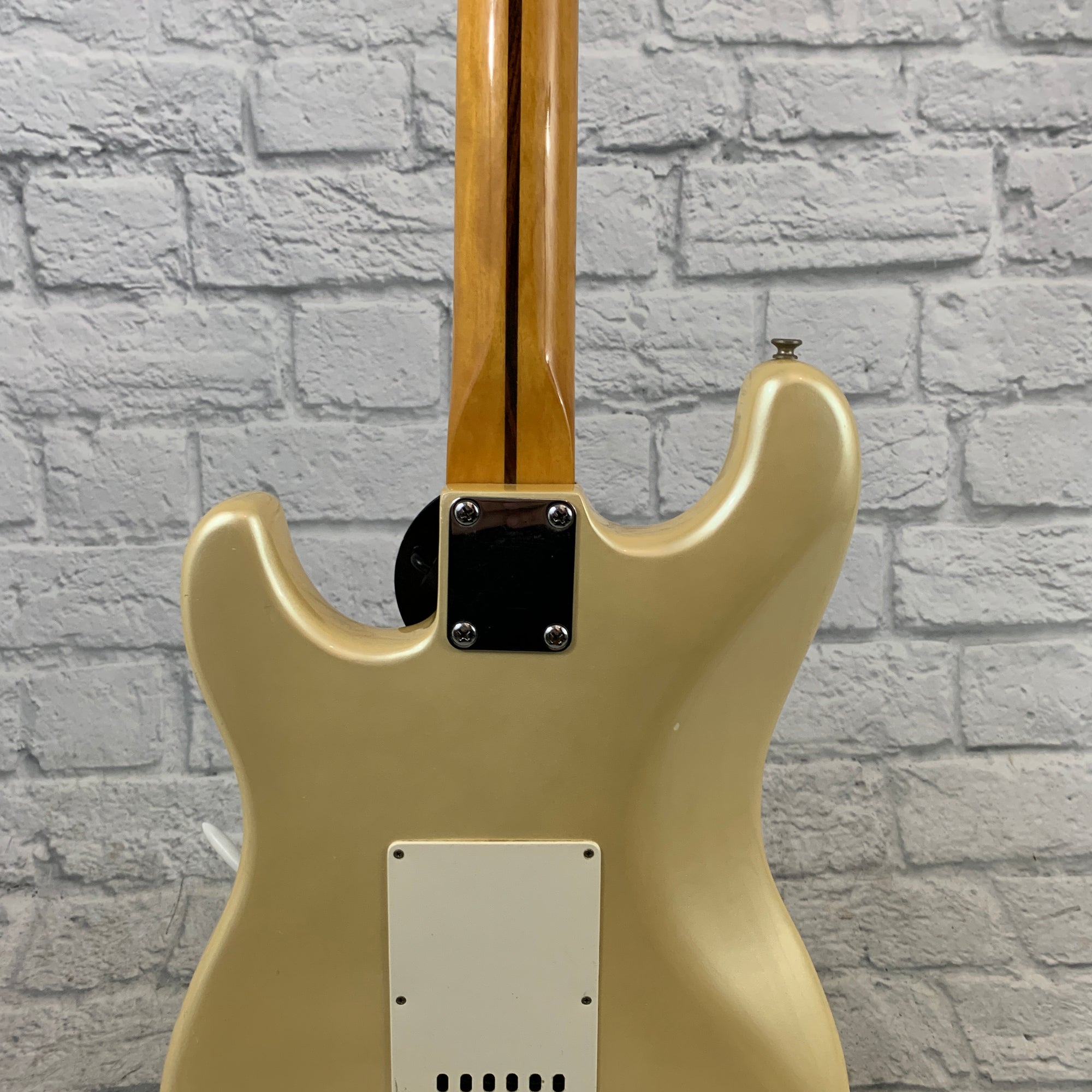 Hondo  H76 Strat Electric Guitar Cream