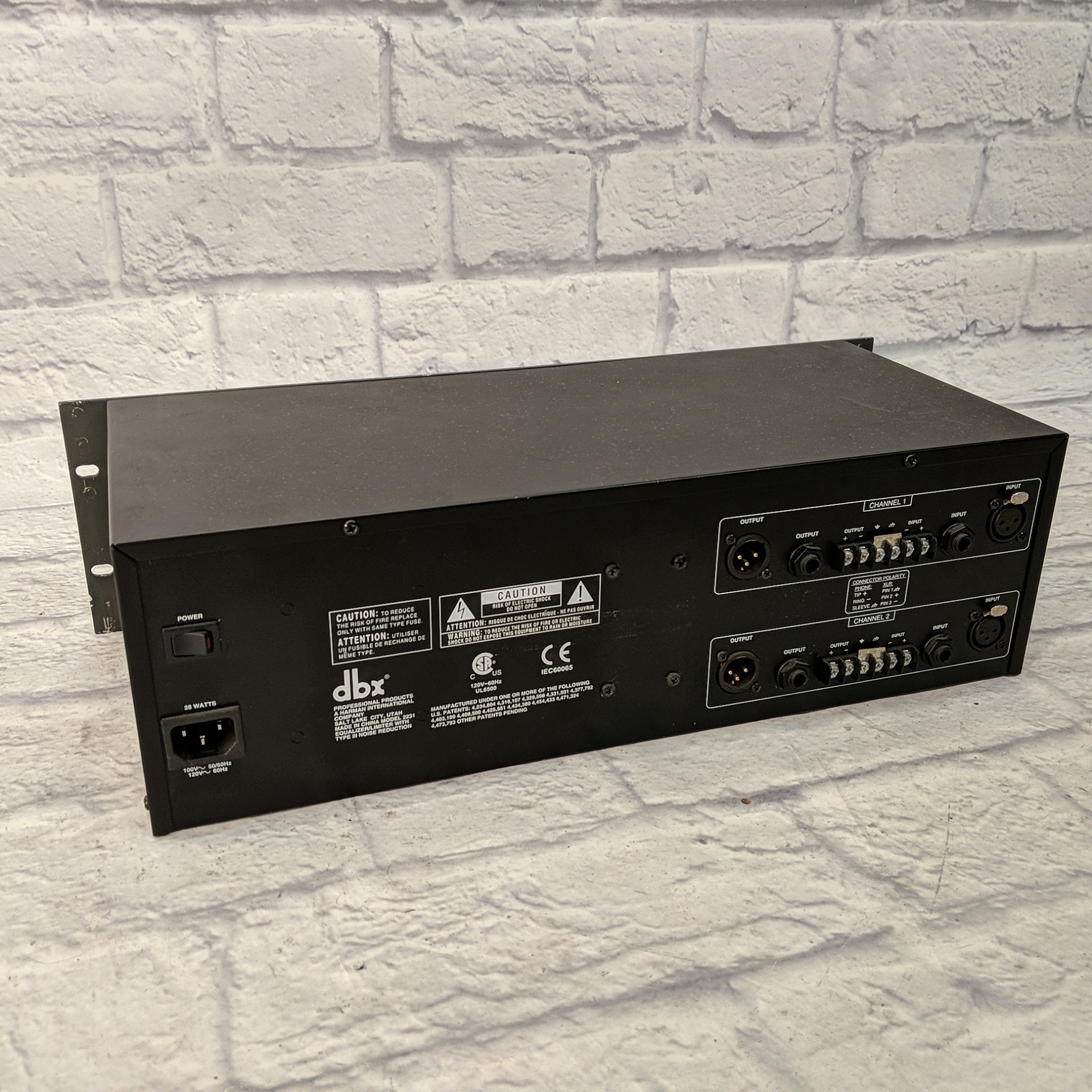 dbx 2231 2 Channel 31-Band Graphic EQ/Limiter w/ Type III Noise Reduction