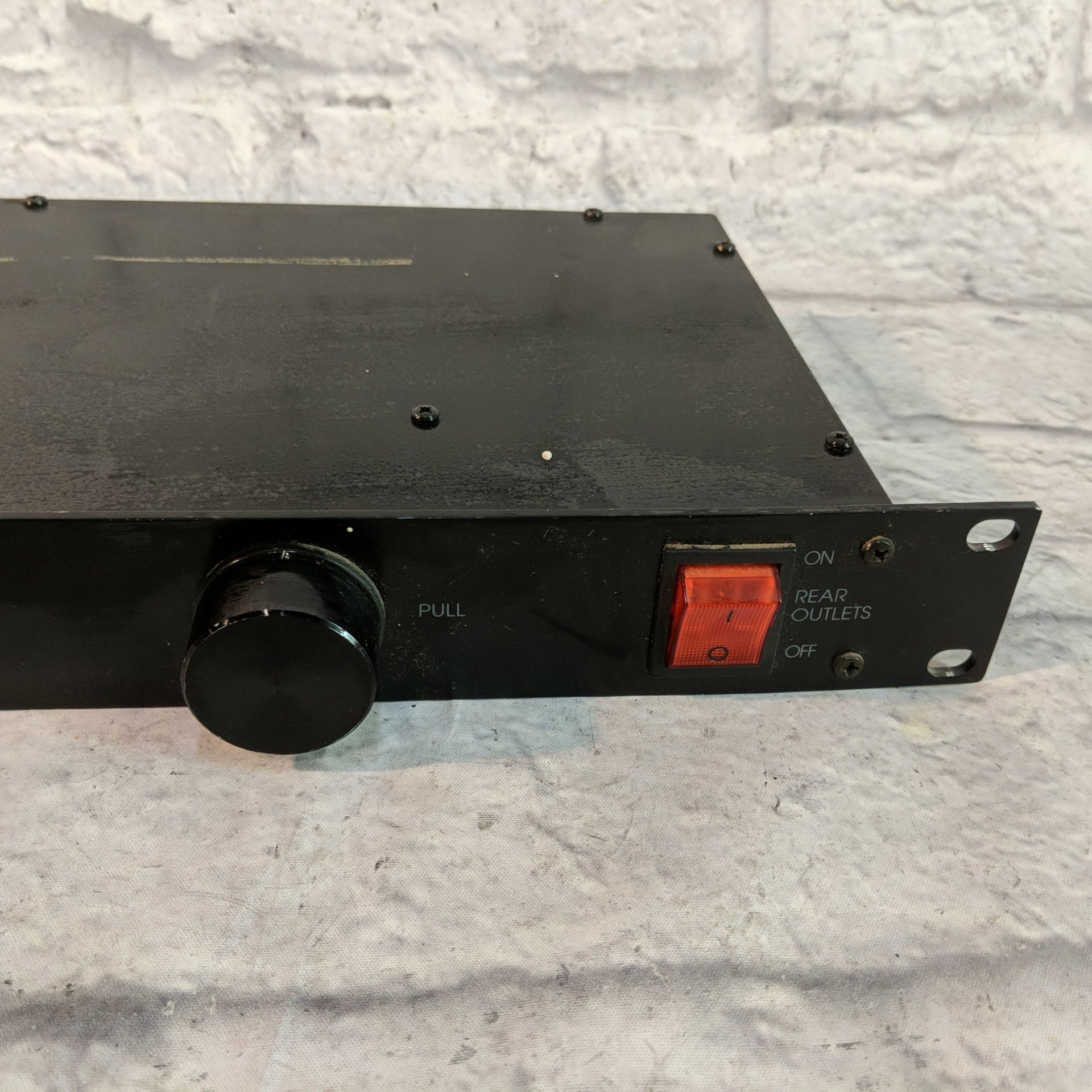 Rack Rider RR-15 Power Conditioner