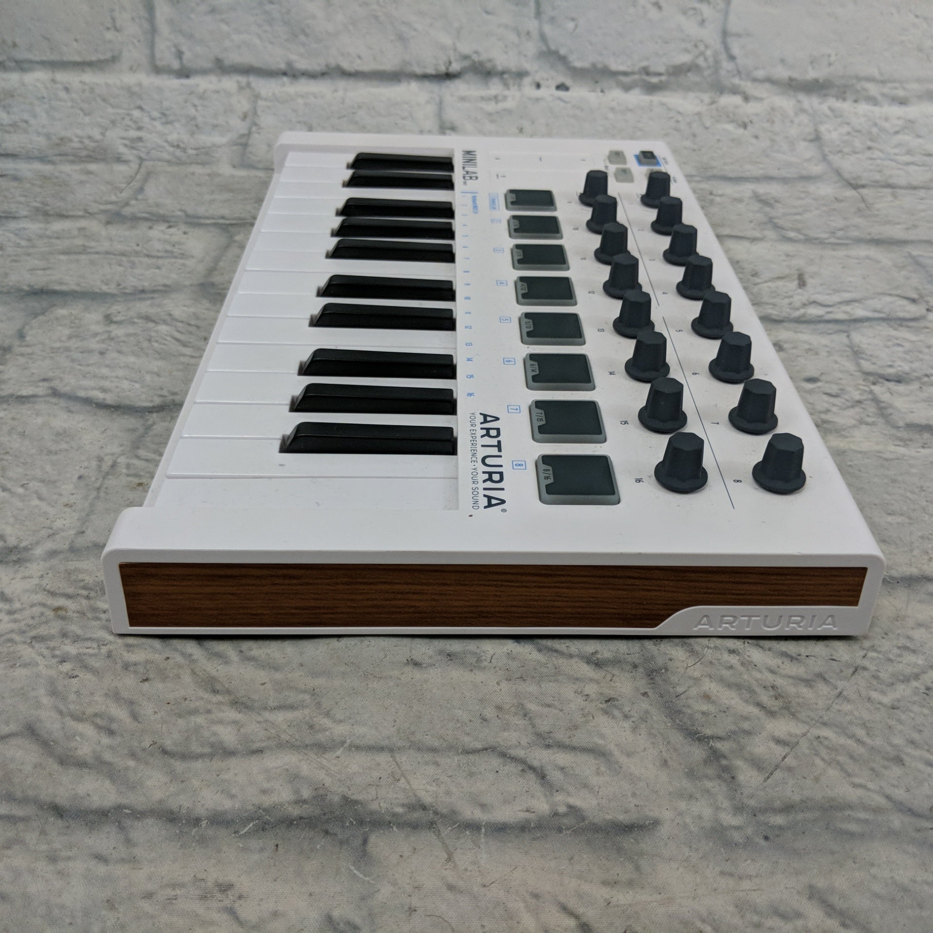Arturia Minilab MkII USB Midi Controller