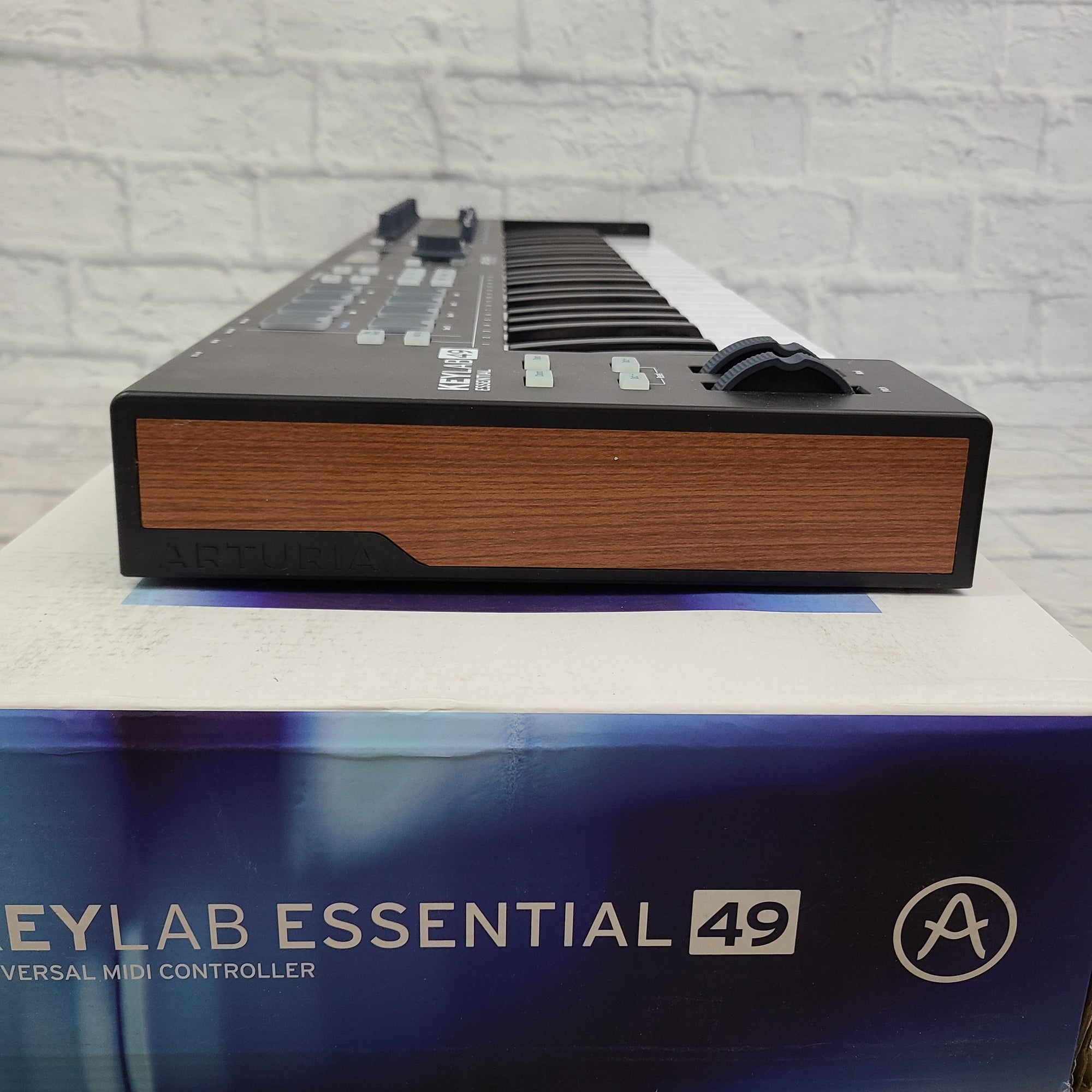 Arturia Keylab 49 Key Essential Midi Controller