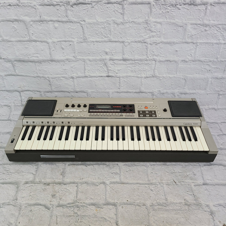 Vintage Casio CT-7000 61-Key Stereo Digital Keyboard