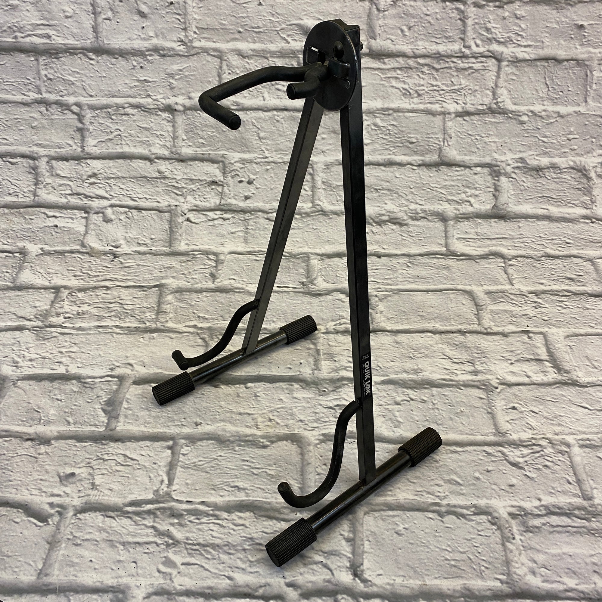 Quik Lok Folding Guitar Stand