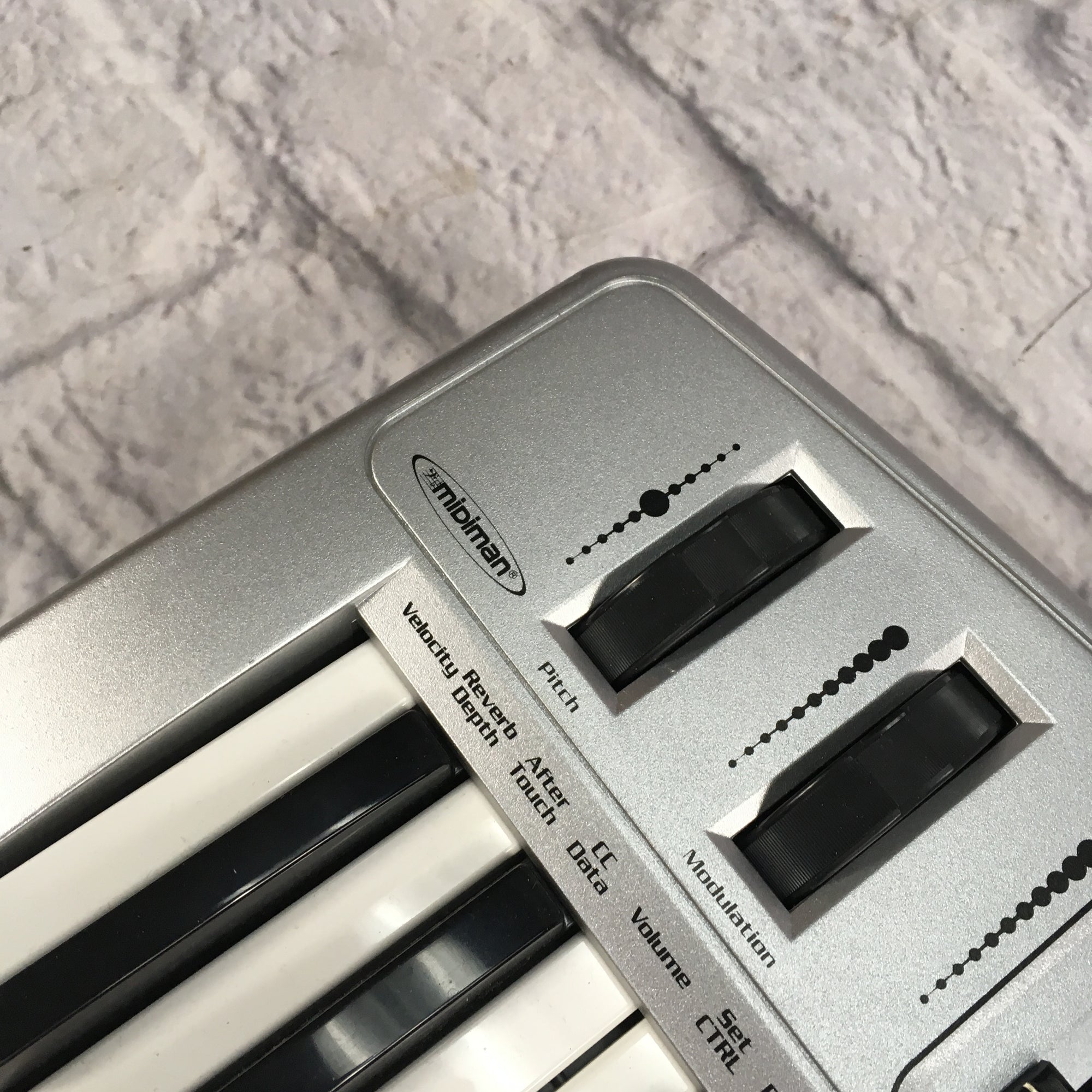 Midiman Oxygen 8 25 Key USB Midi Controller