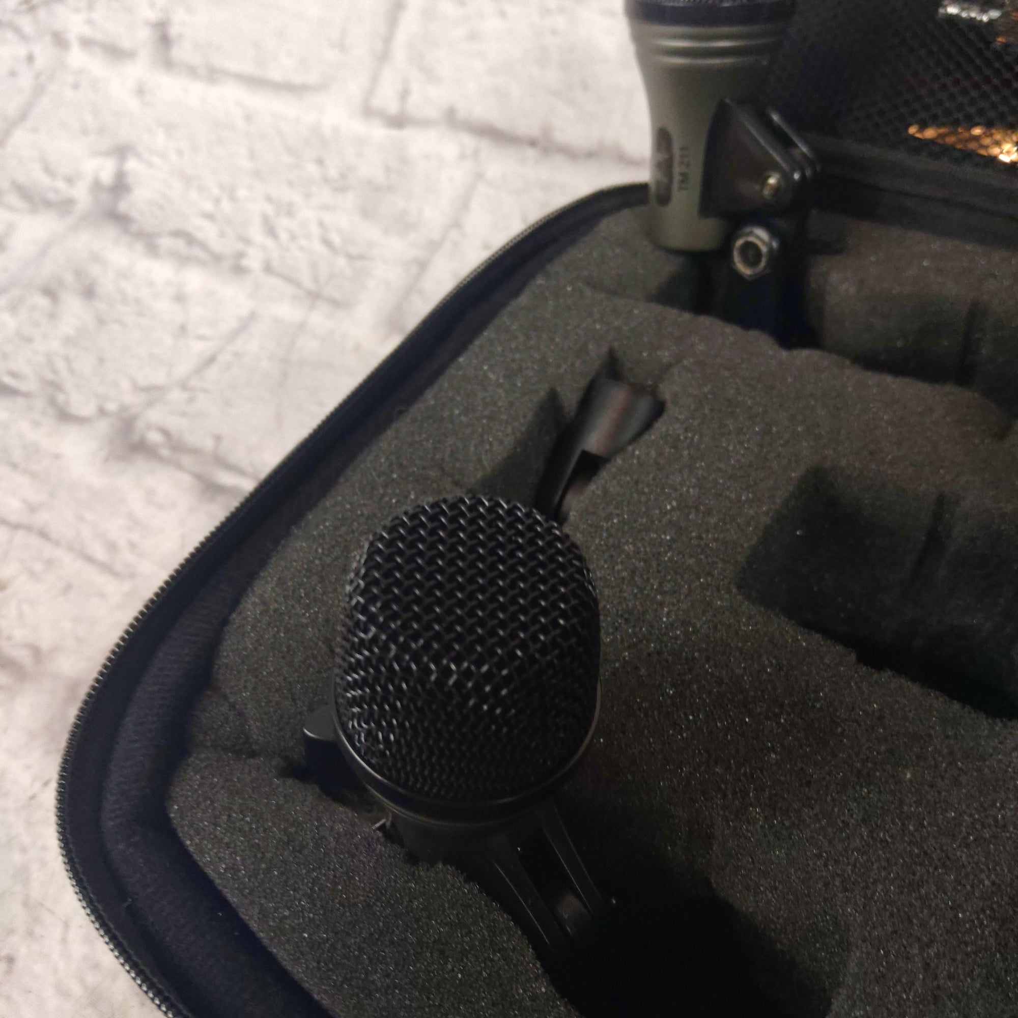 CAD Pro-7 7pc Drum Mic Set - KM212 Kick, 3 TM211 Tom, 2 CM217 Overheads, SN210 Snare