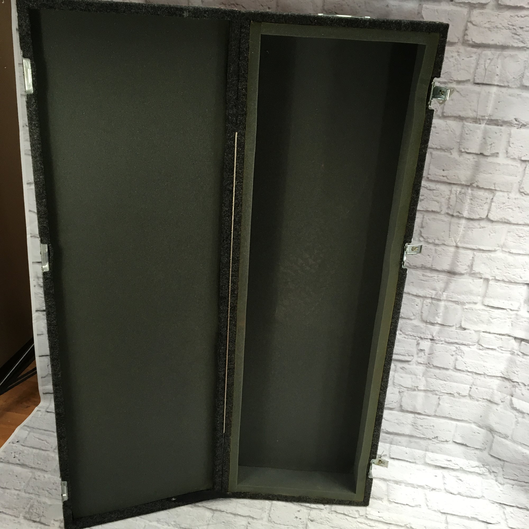Grundorf 88 Key Keyboard Hard Case ON HOLD
