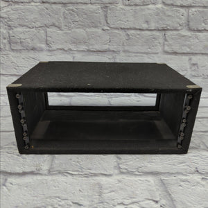 Unknown 4U Carpeted Rack Case with Rack Screws