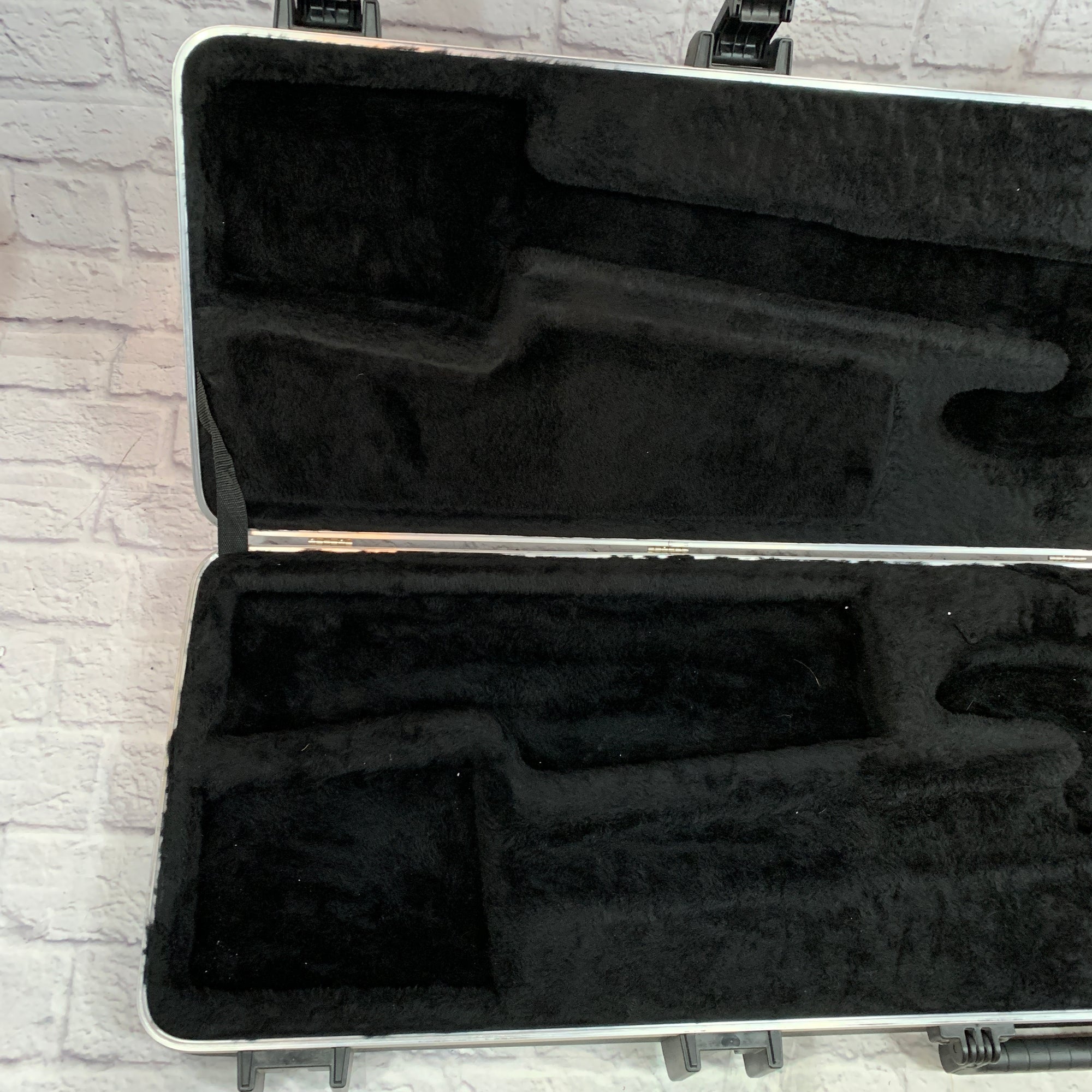 Fender TSA Molded Left-Handed Bass Case