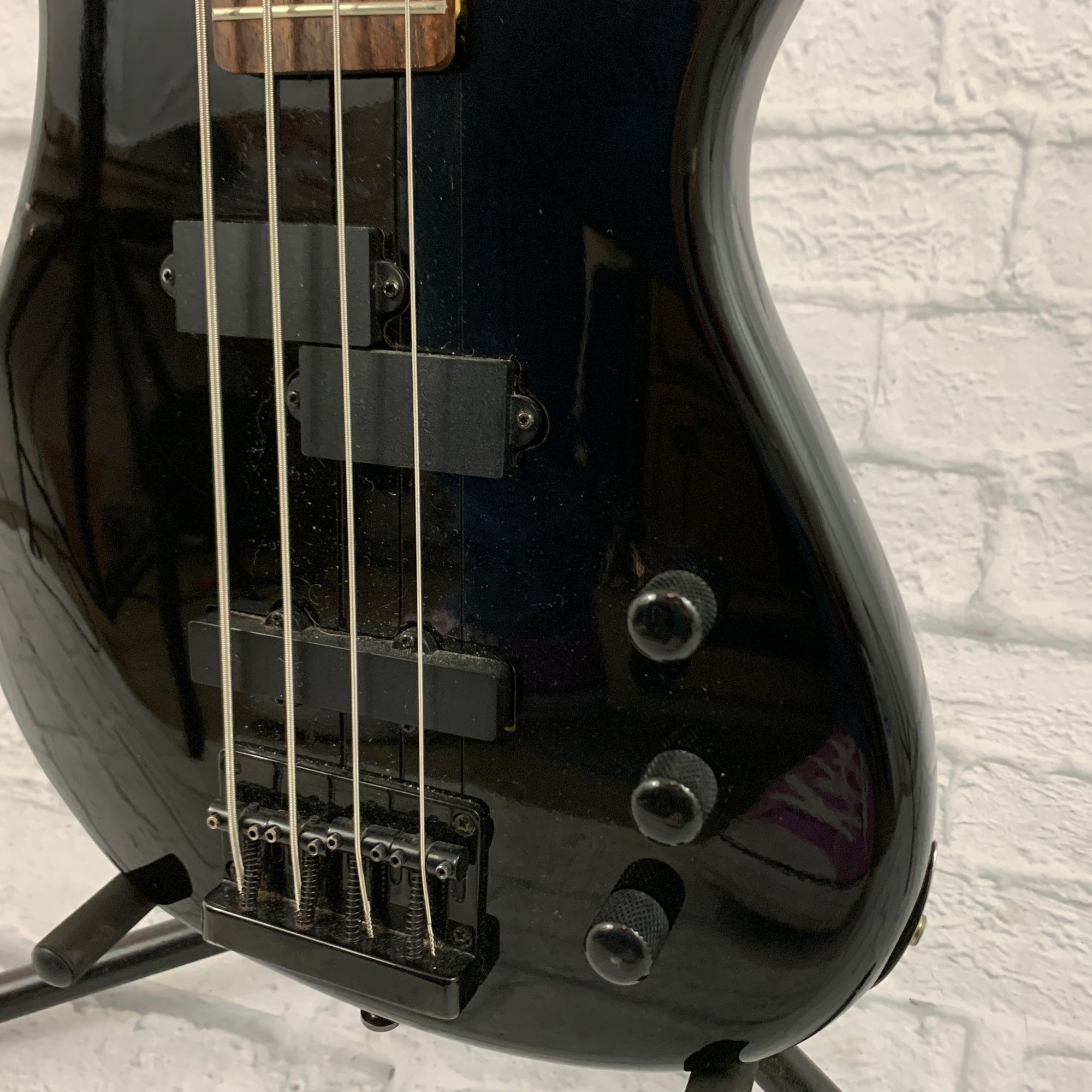 Hartke SB-15 4-String Electric Bass - Black