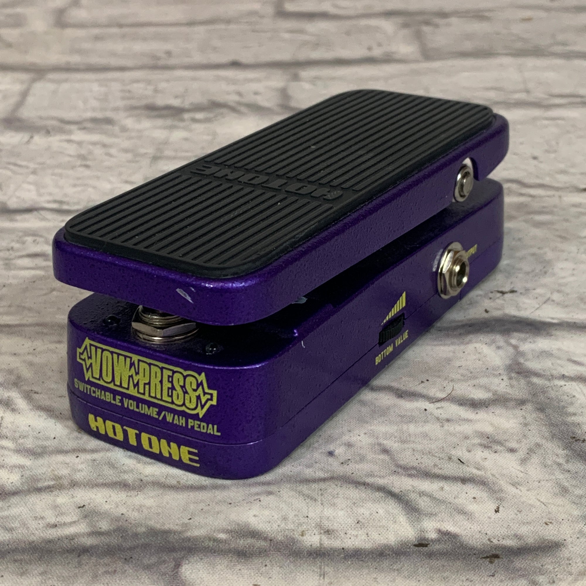 Hotone Vow Press Mini Volume/Wah Pedal - Evolution Music