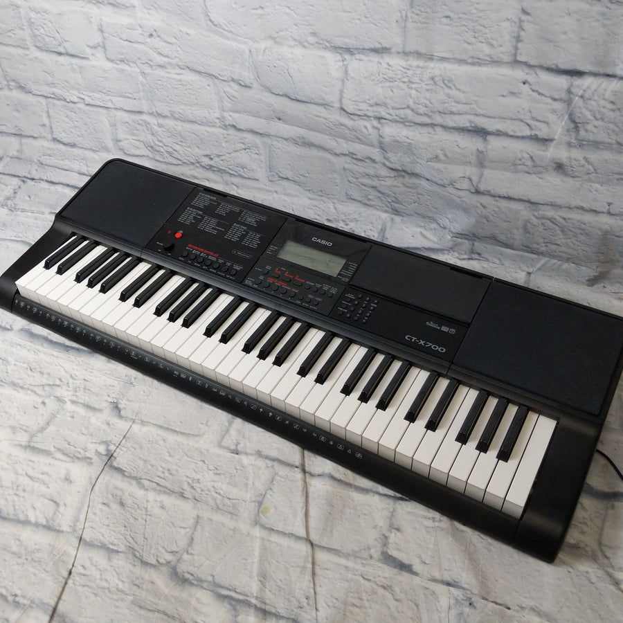 Casio CT-X700 61-Key Keyboard w/AC Power Supply