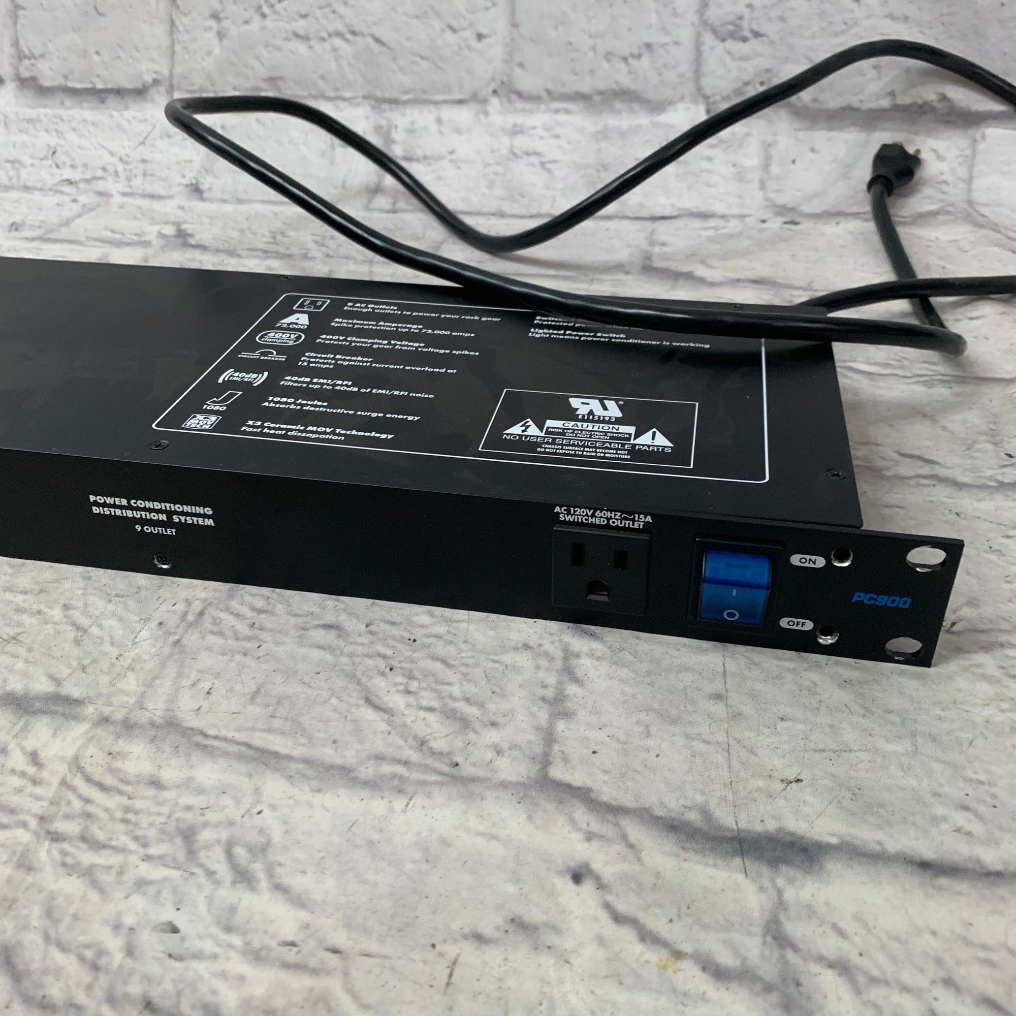  Livewire 9-Outlet Power Conditioner and Distribution System :  Electronics