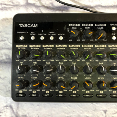 Tascam DP-008 Pocketstudio Digital Recorder