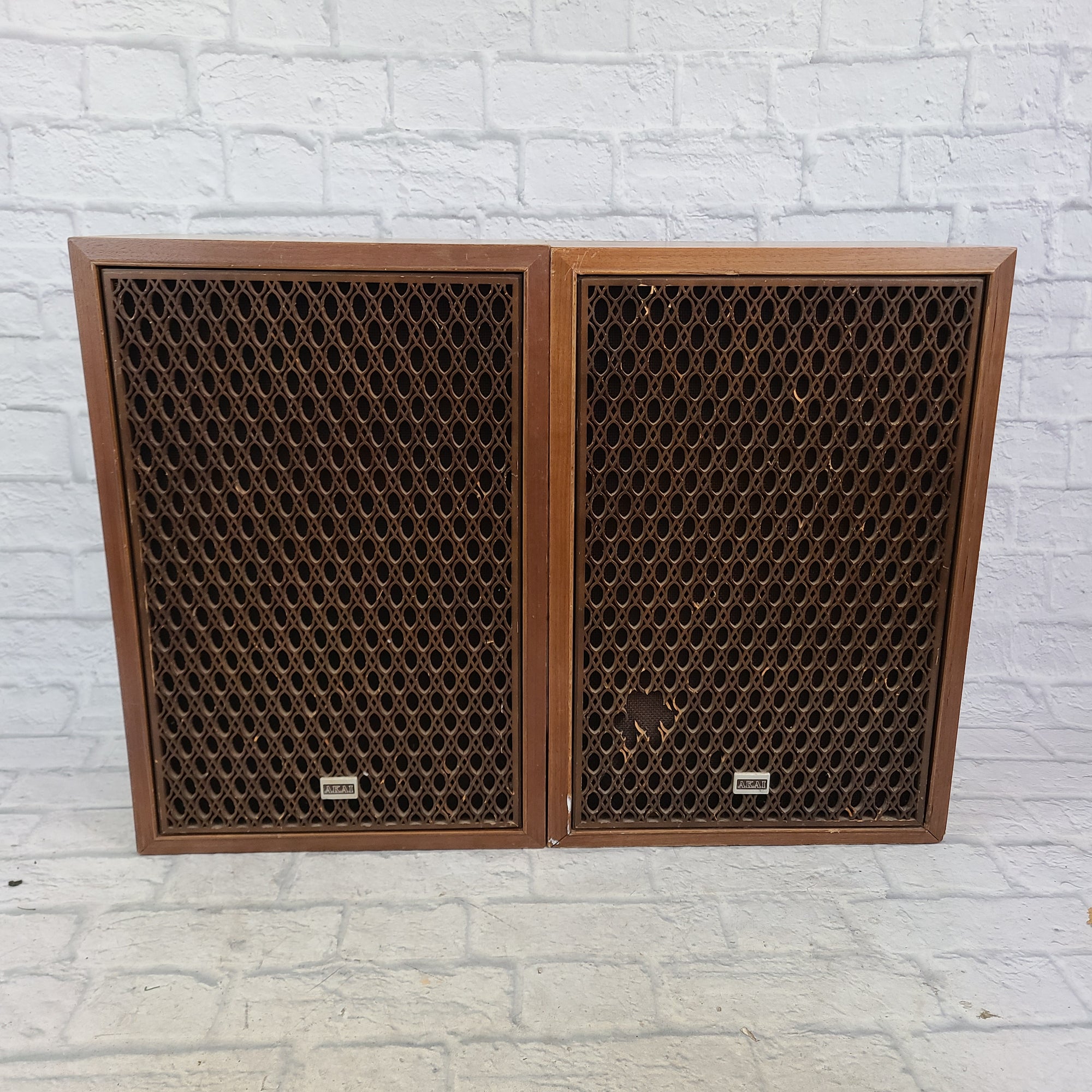 Akai SW- 175 Vintage Speaker (Pair)