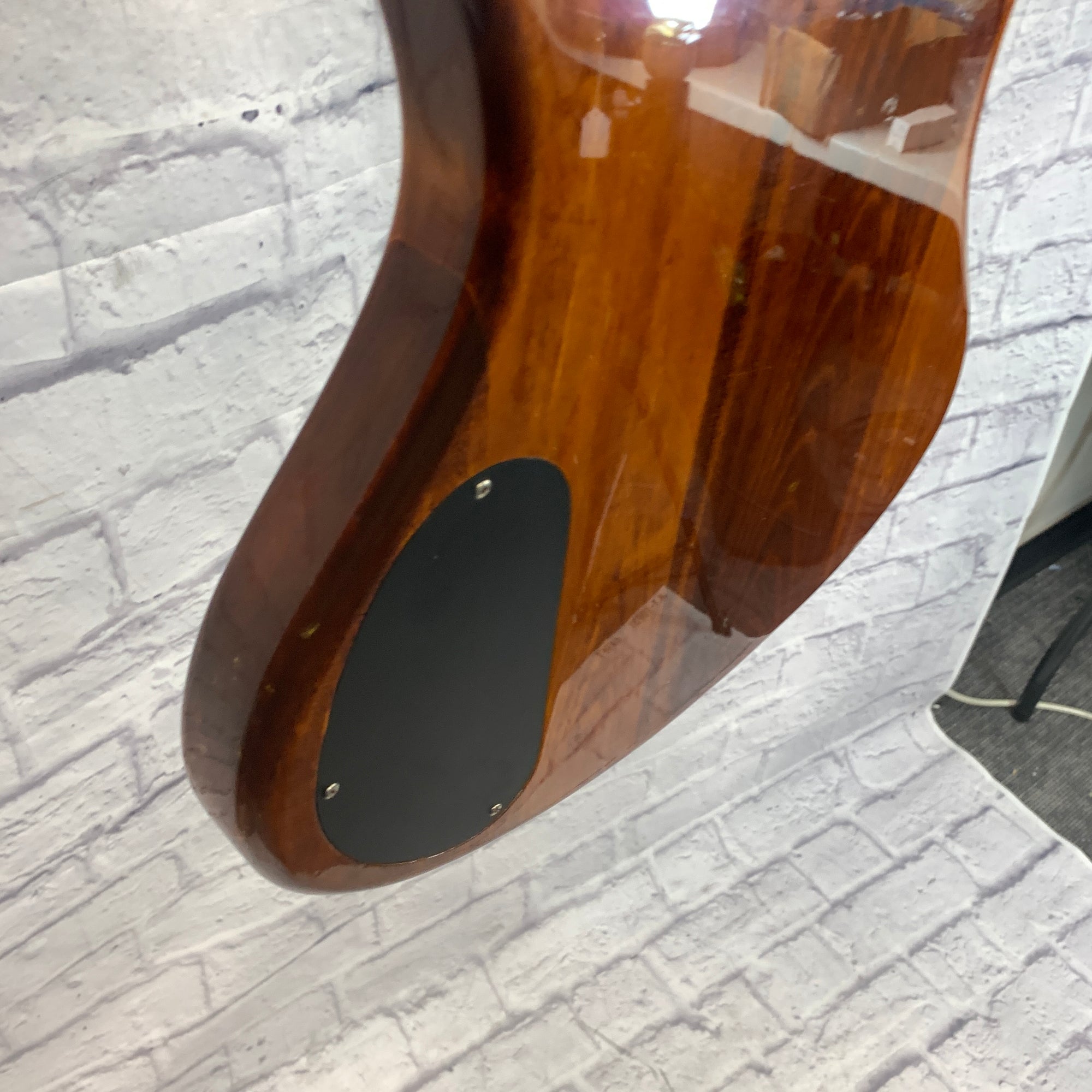 Washburn T14エレキベース Washburn T14 4 String Bass Guitar - Evolution Music