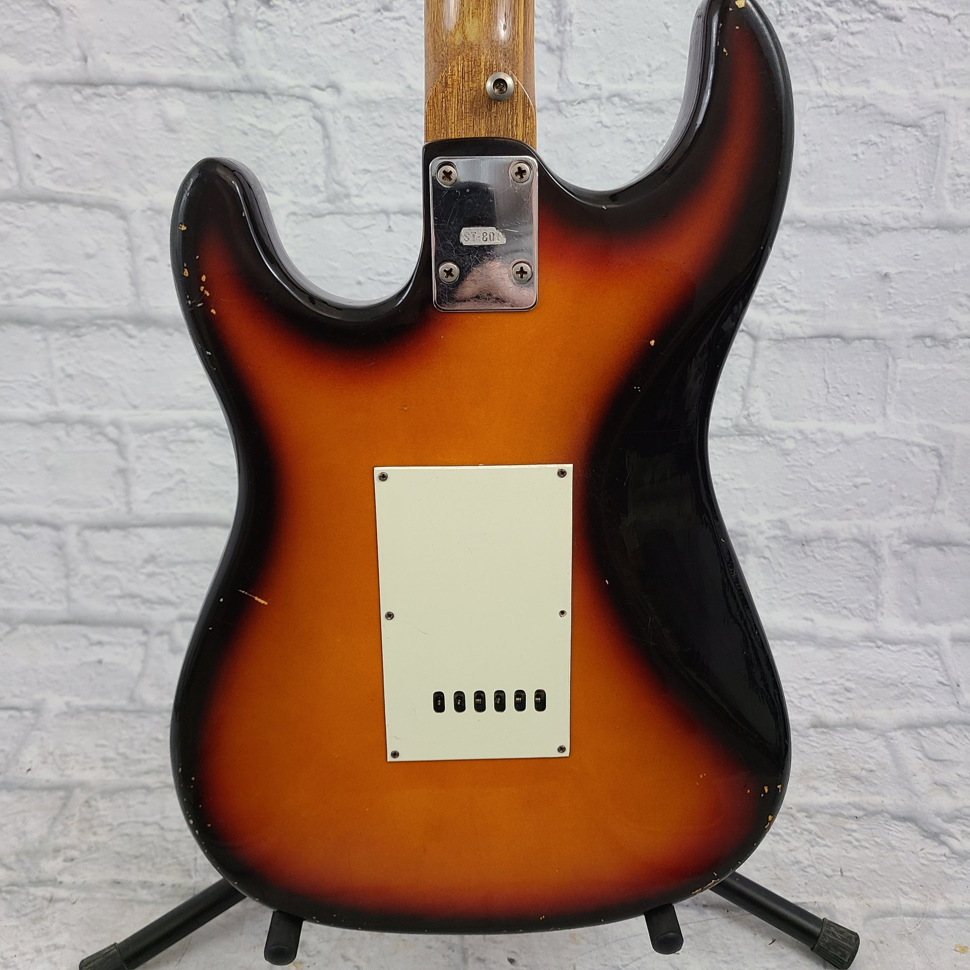 Harmony ST-801 Strat Electric Guitar Sunburst