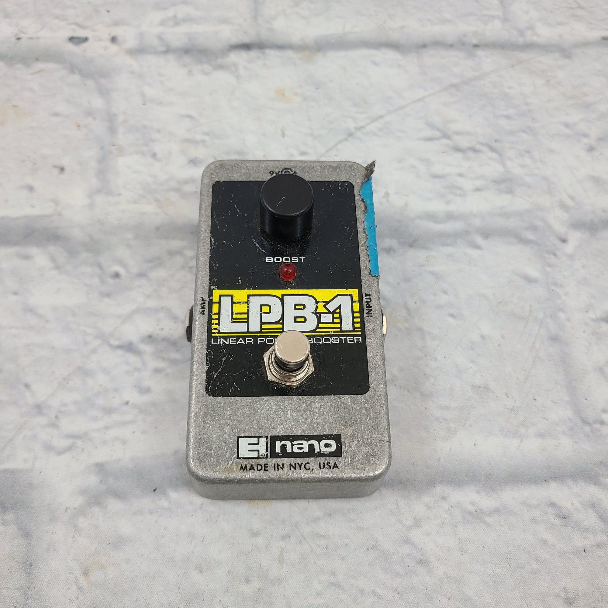 El Nano LPB-1 Boost pedal