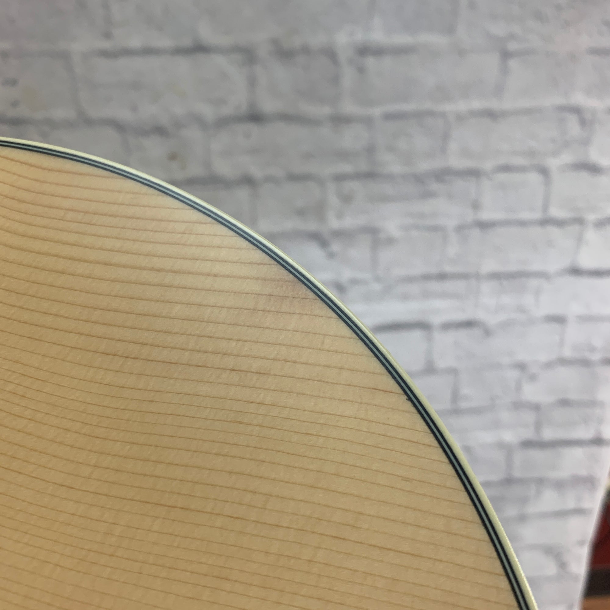 Guild Jumbo Junior Acoustic/Electric Bass