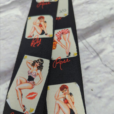Levy's Leathers  Pin-Up Design MPS2-072 2" Sonic Art Series Polyester Guitar Strap