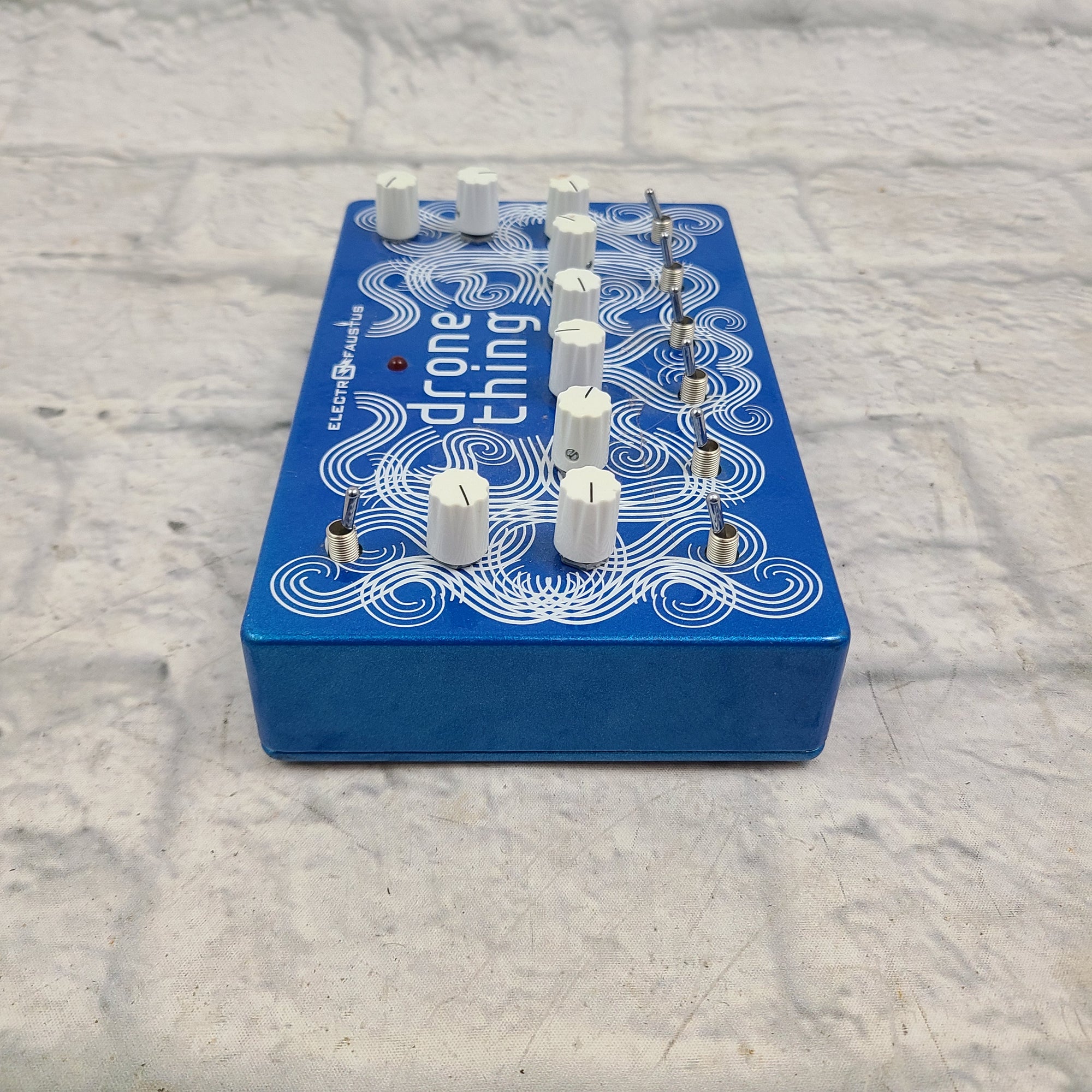 Electro Faustus Drone Thing Noise and Drone Synth