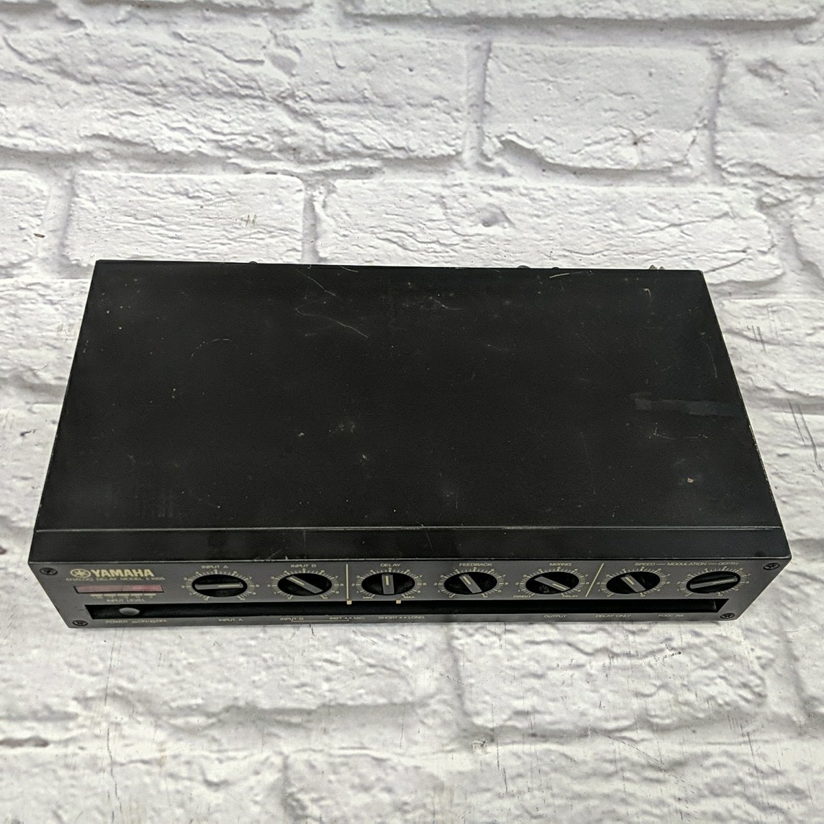 Vintage Yamaha E1005 Analog Delay / Echo Desktop BBD Effect Unit