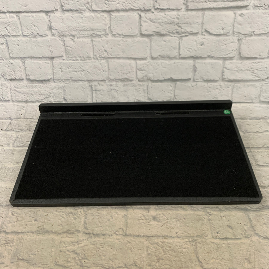 Gator Pro Size Pedalboard - 30"x16" Wood Pedalboard w/ Bag