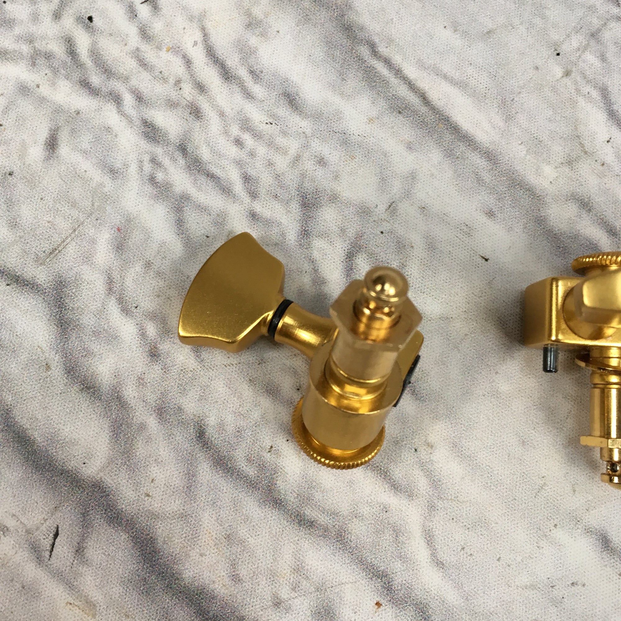 Sperzel Gold Locking Tuning Machines 3x3