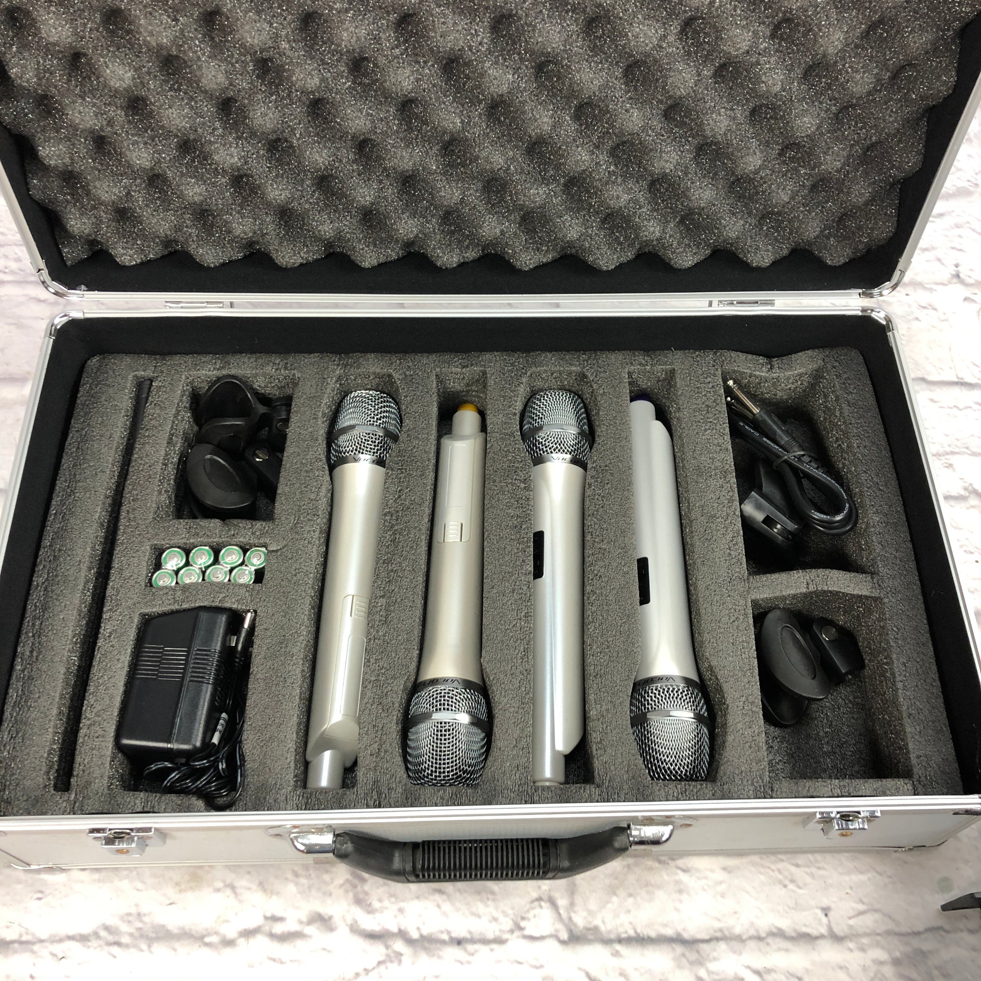 VocoPro UHF5800 Wireless Microphone Setup