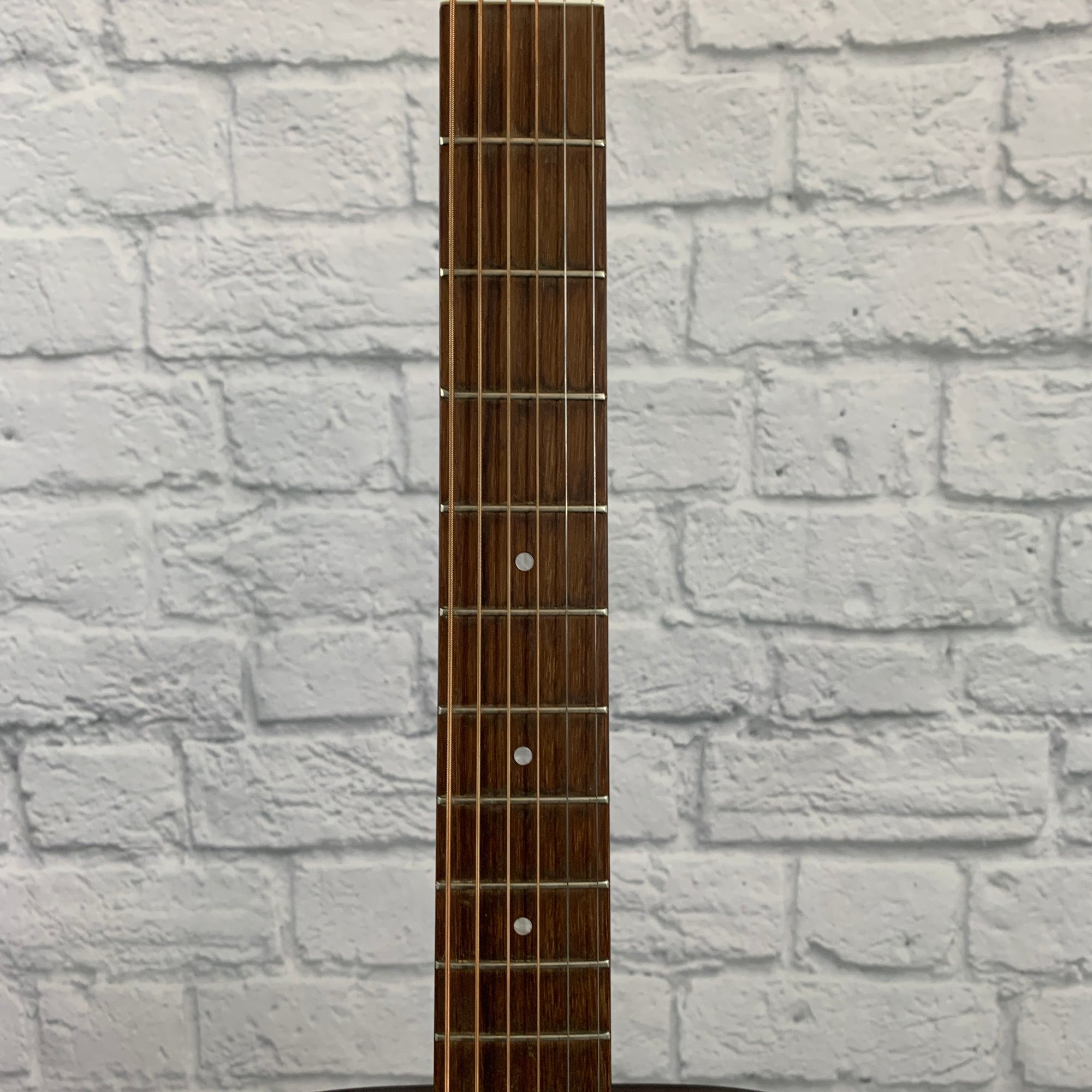 Yamaha F-335 Dreadnought Acoustic Guitar