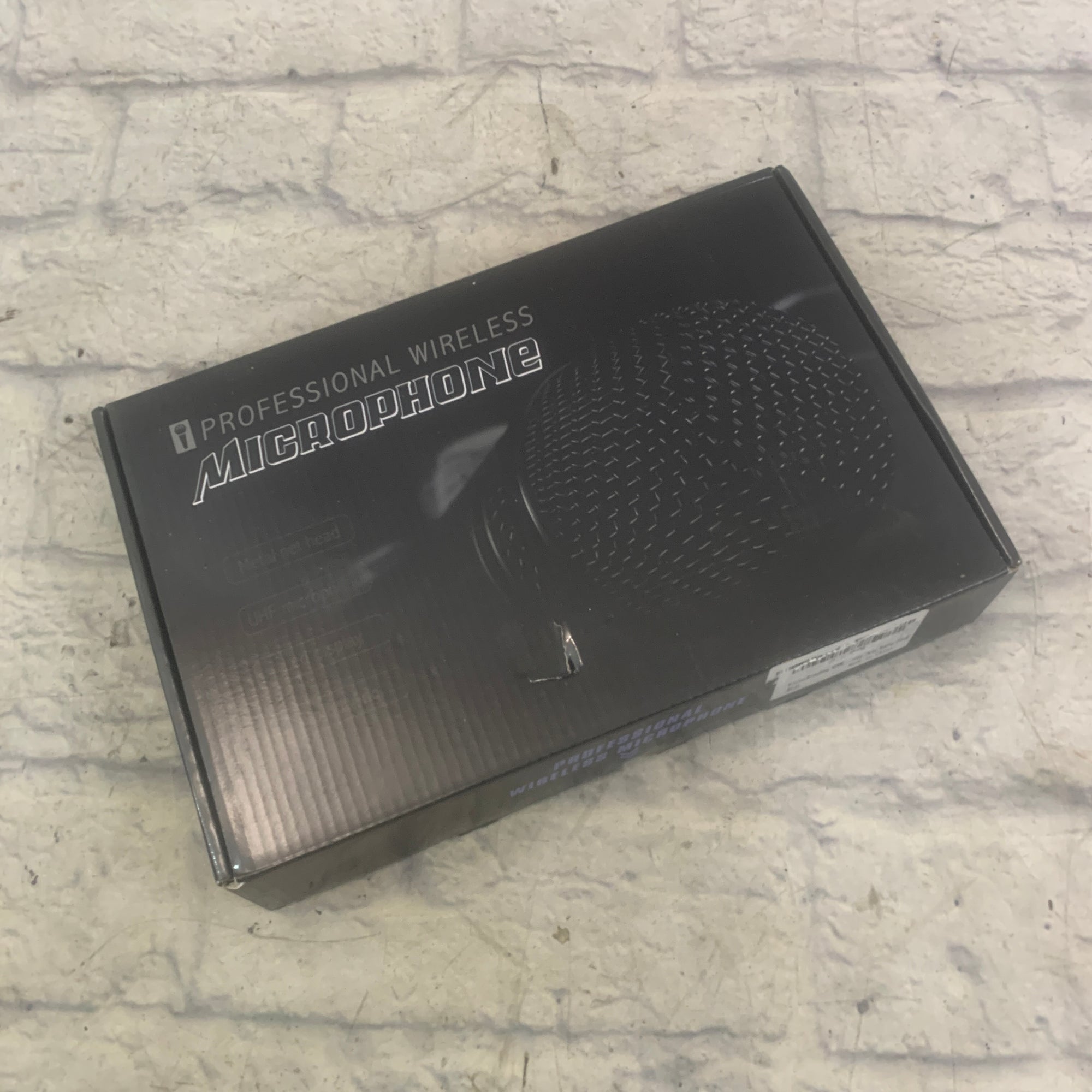 Unknown Wireless Mic system W/2 Mics