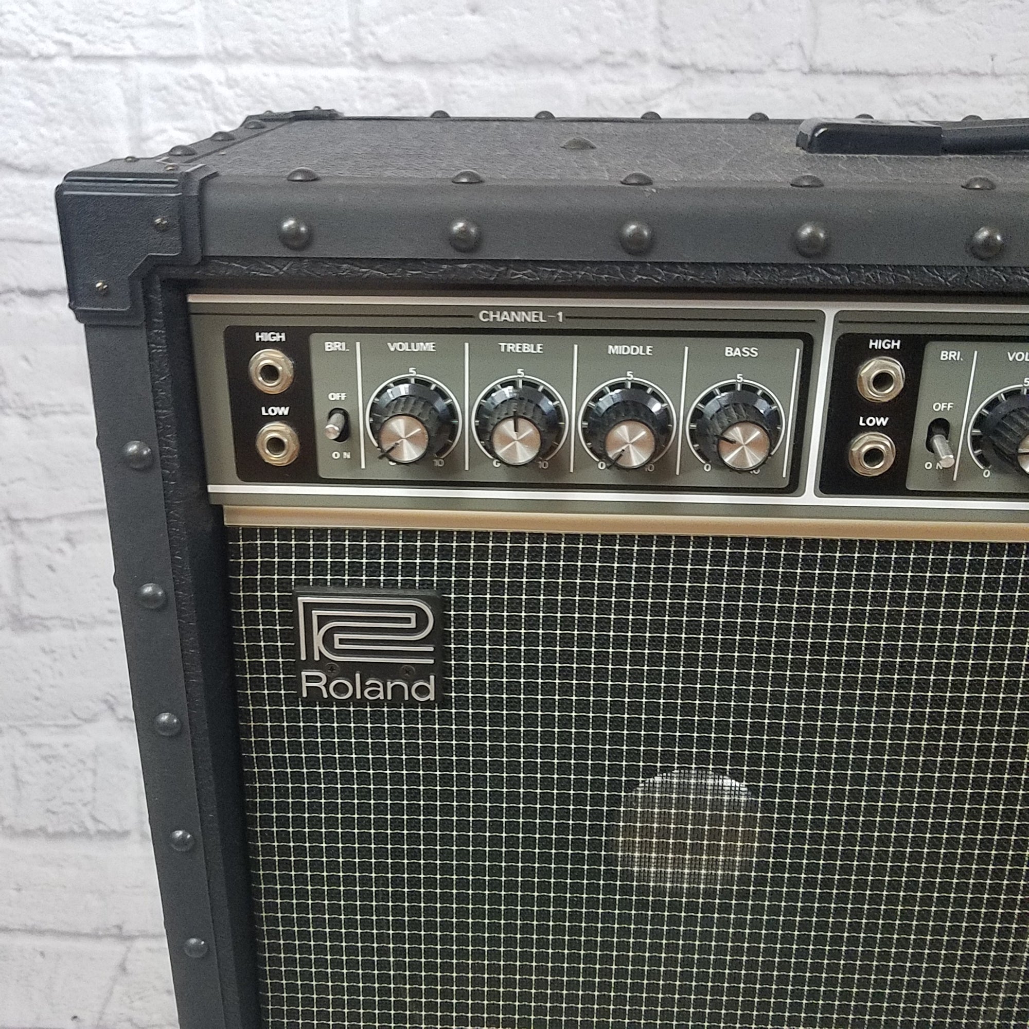 Mid 80's Roland JC-120 Jazz Chorus 120 Watt Guitar Amplifier