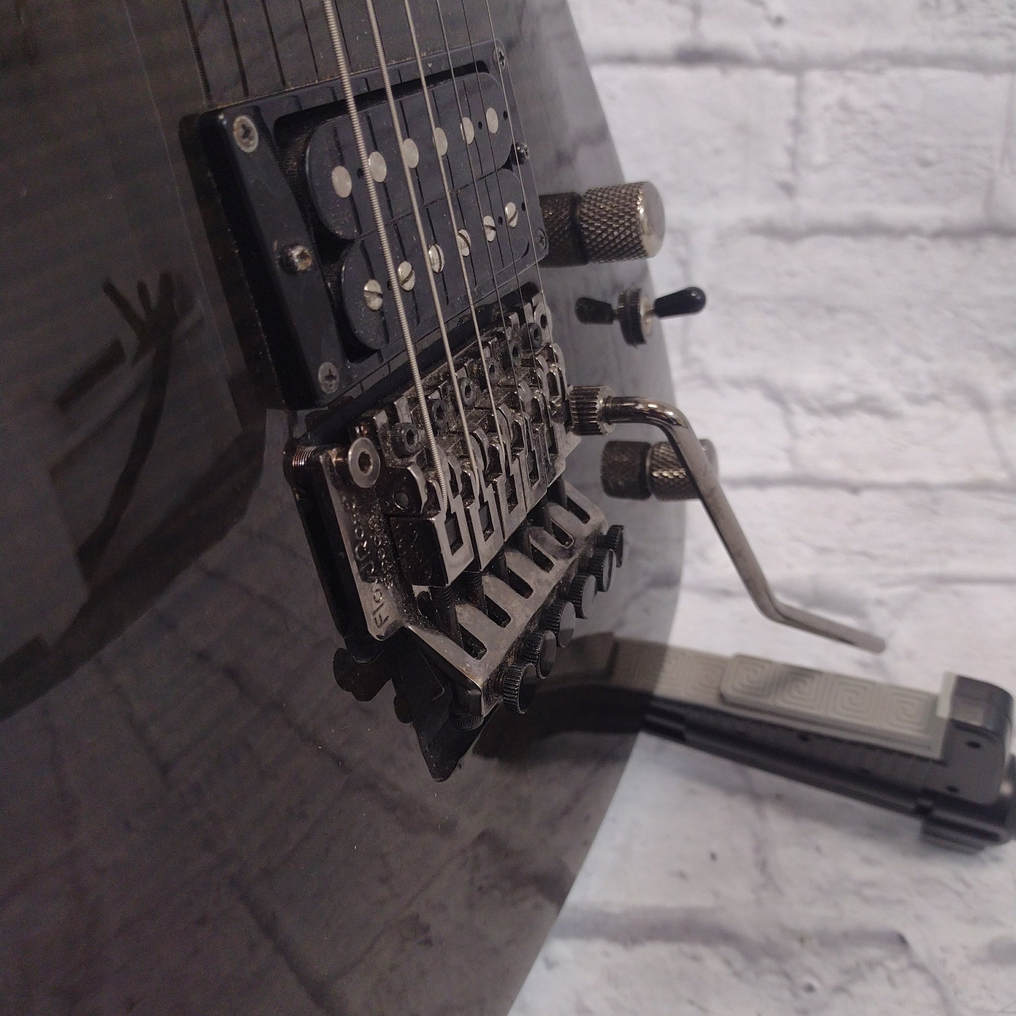 Dean Vendetta VN1000F Floyd Rose Electric Guitar