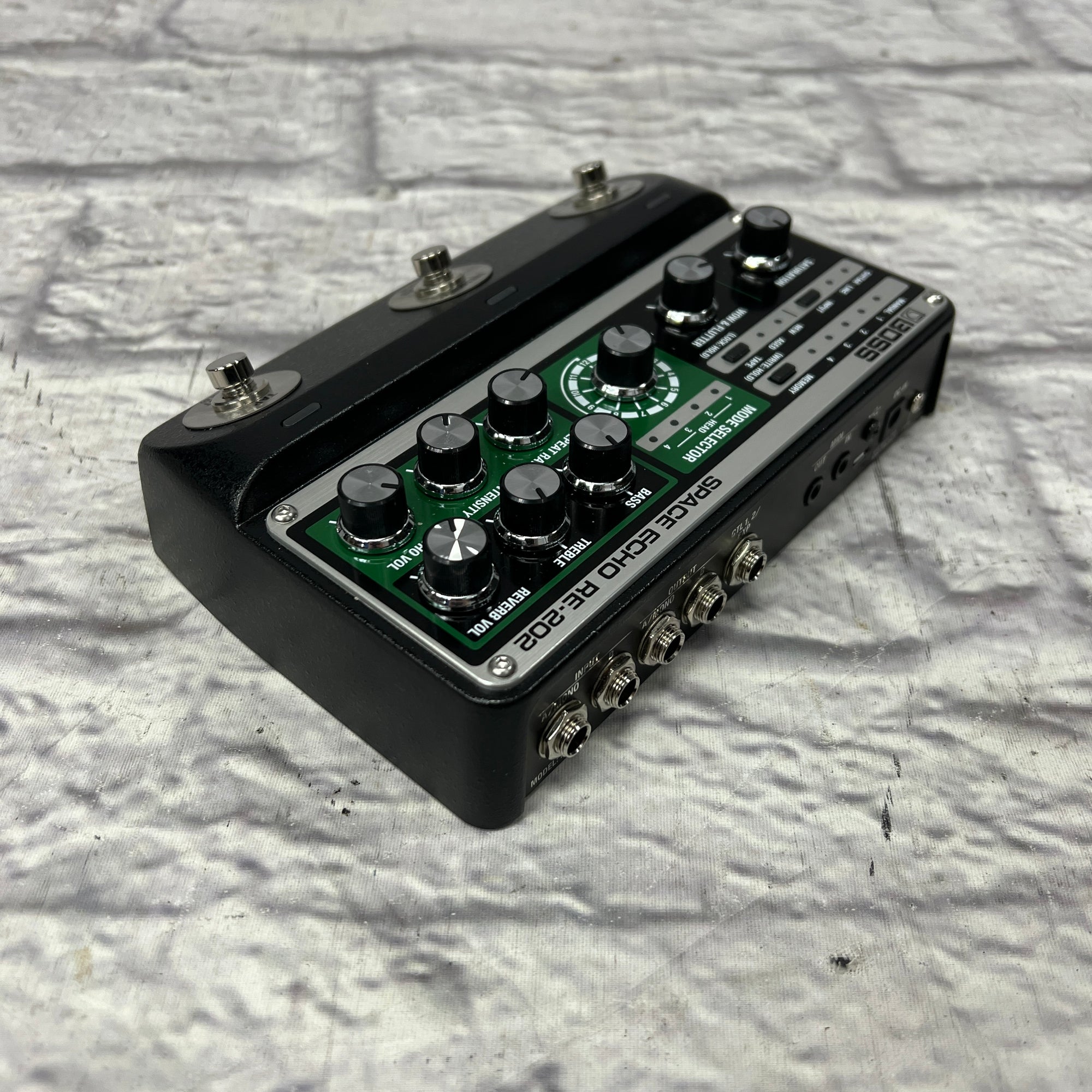 chorus echo pedal Boss RE-202 Space Echo Delay Pedal